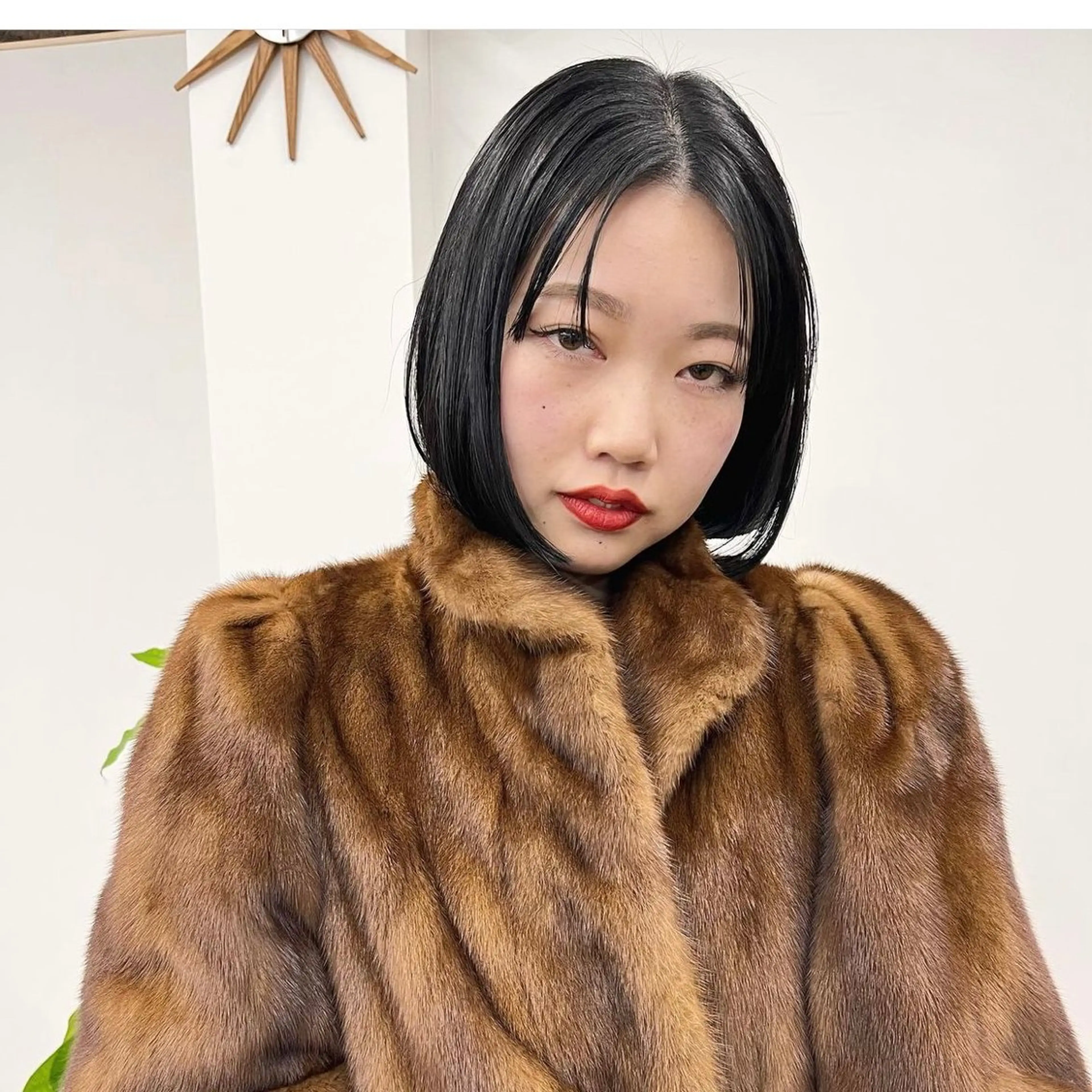 ショート カラー 切りっぱなしボブ ショートボブ 黒髪 ブルーカラー ブルーブラック No1韓国風レイヤー &カチモリ✨ /サキのヘアスタイル