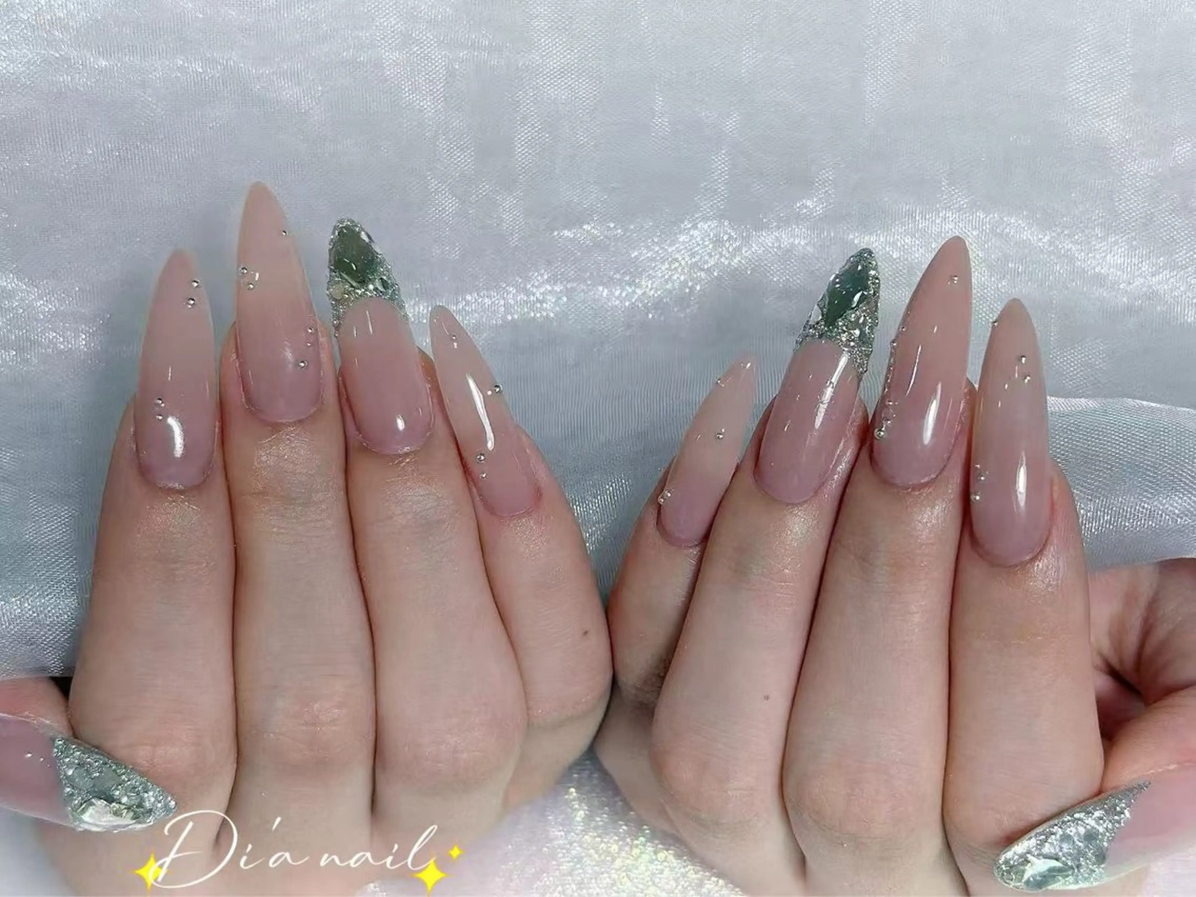 ネイル チークネイル ジェルネイル グラデーション マグネットネイル ニュアンスネイル Di'a nail ネイルサロンのネイルデザイン