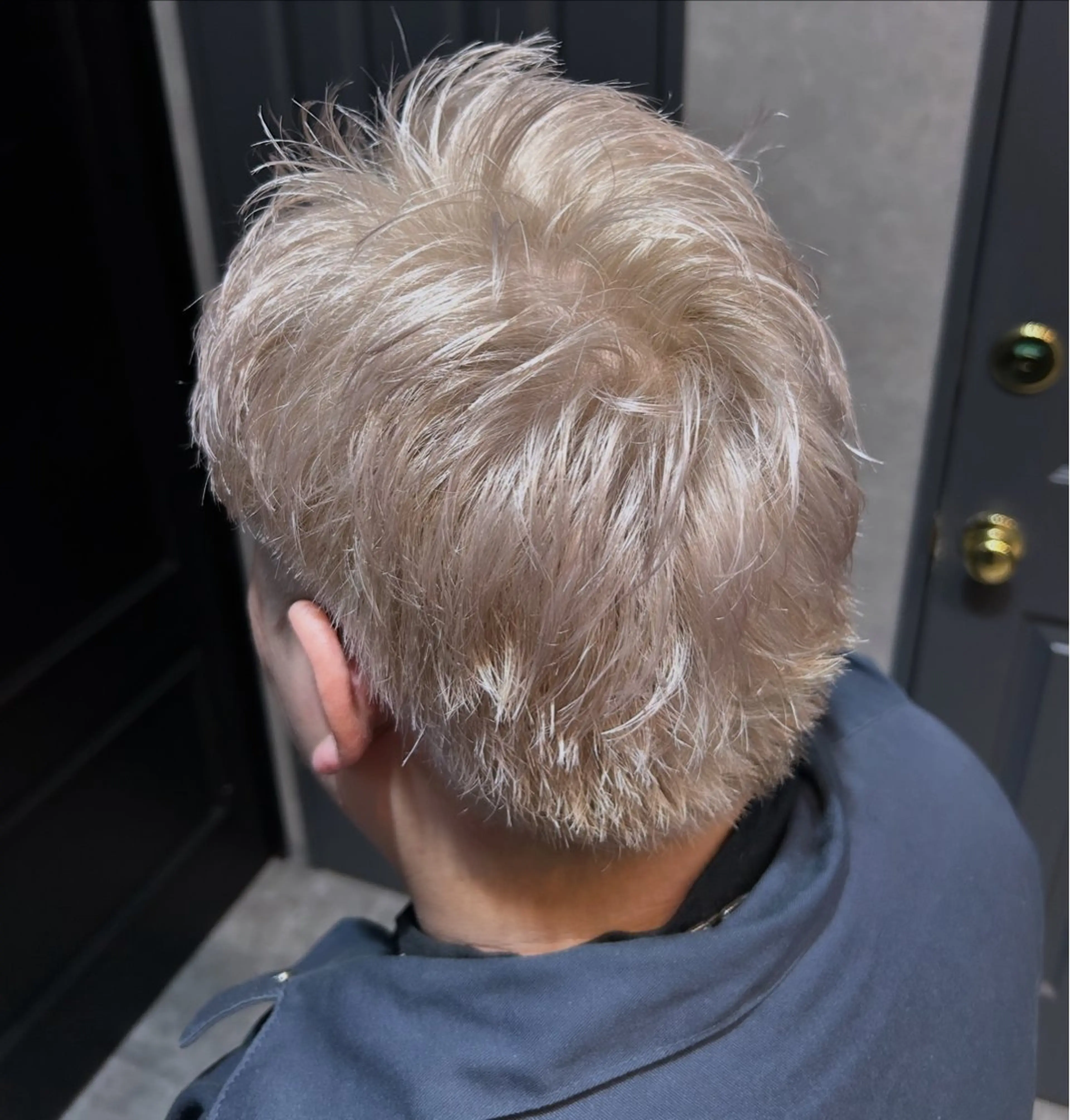 Men's限定💙✨2ブリーチ(ケアブリーチ)＋ヘアカラー＋トリートメント込🌱🫧の写真