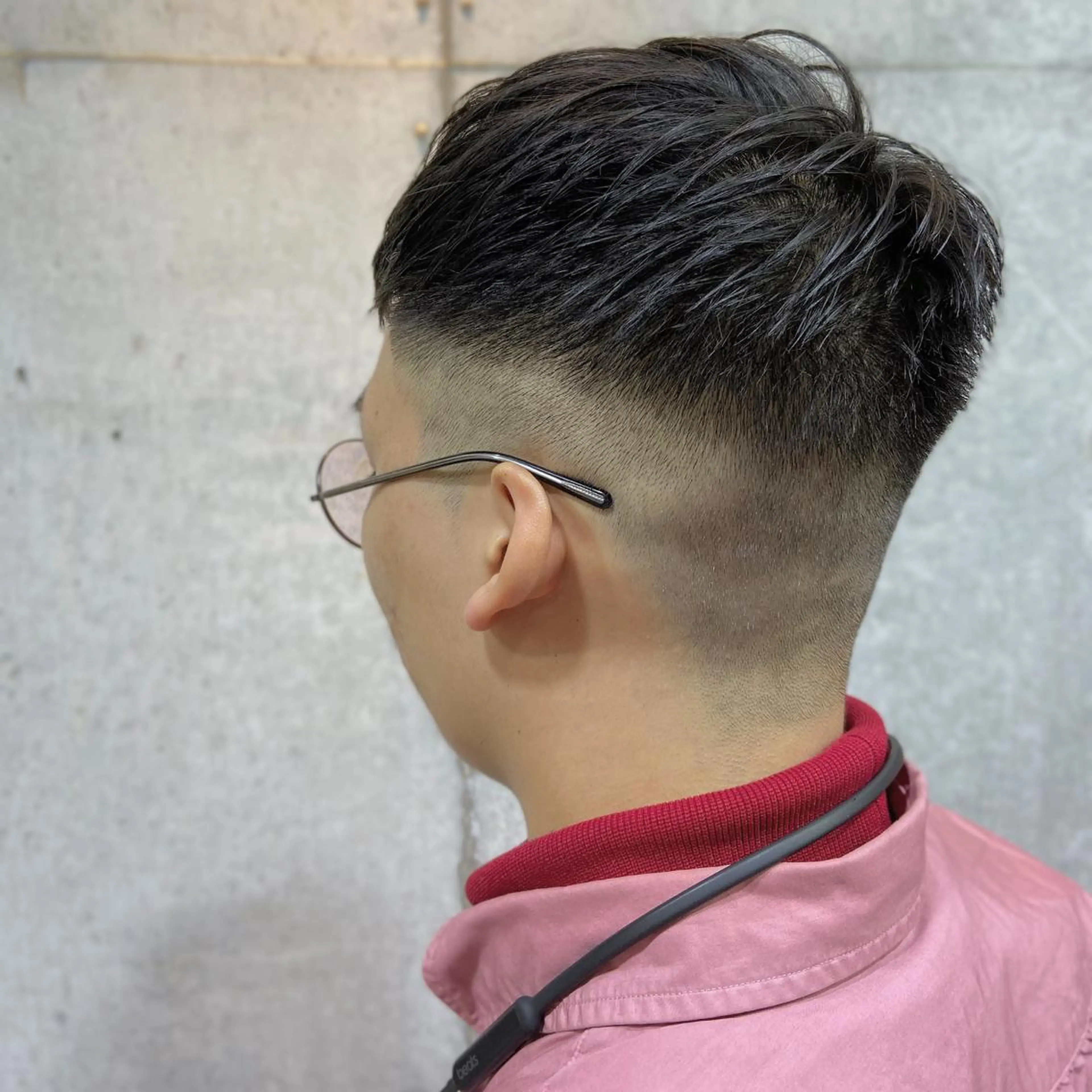 ショート メンズ フェードカット 暗髪/艶髪/Ono .のヘアスタイル