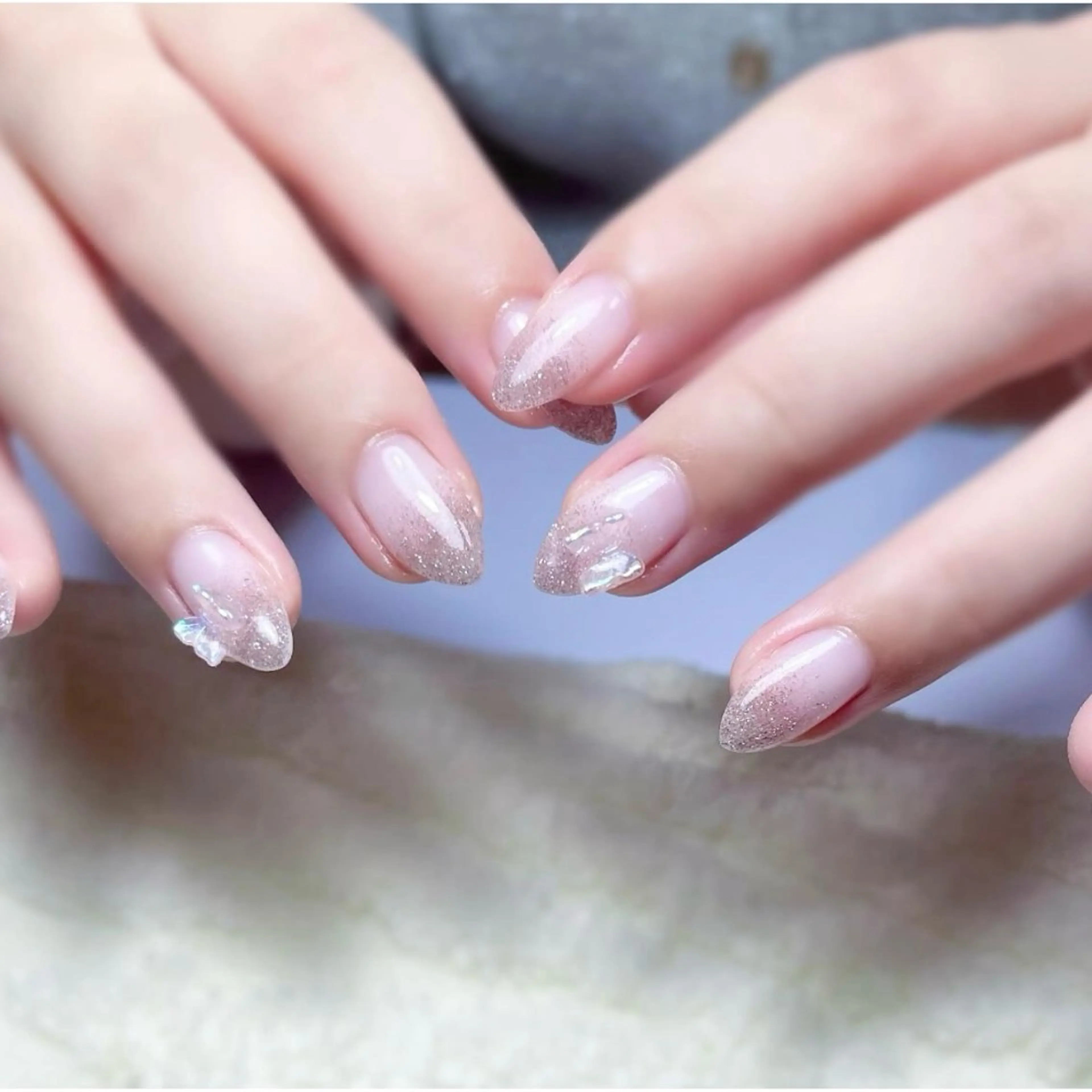 ネイル ラメ(グリッター) ラメグラデーション ピンク ハンドネイル Chicchi 加茂宮駅徒歩3分のネイルデザイン