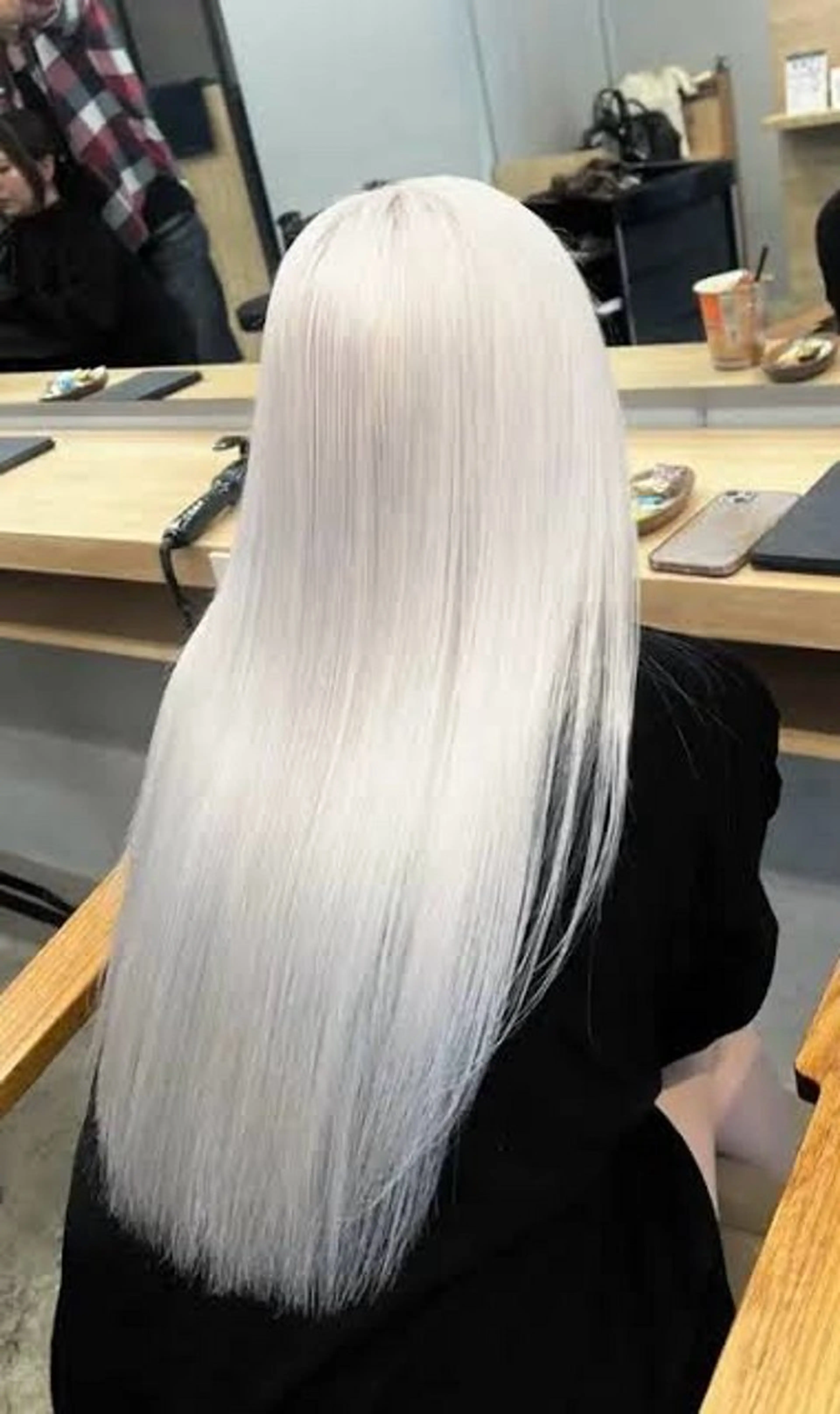 【3名限定】カット＆2ブリーチカラー(ホワイト、ペール系）＆髪質改善トリートメントの写真