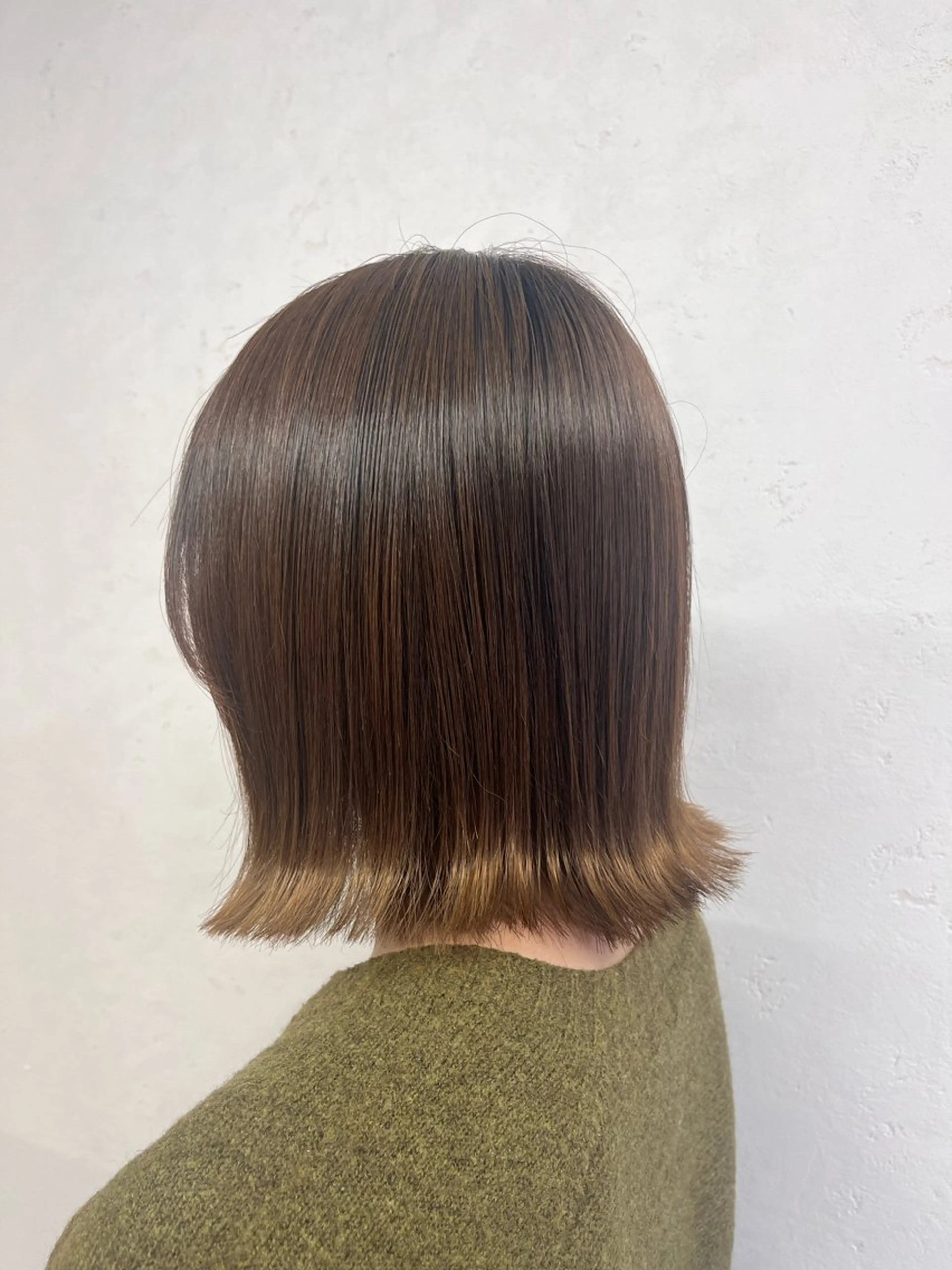 ミディアム ナチュラルベージュ/ 顔周りカット/由喜のヘアスタイル