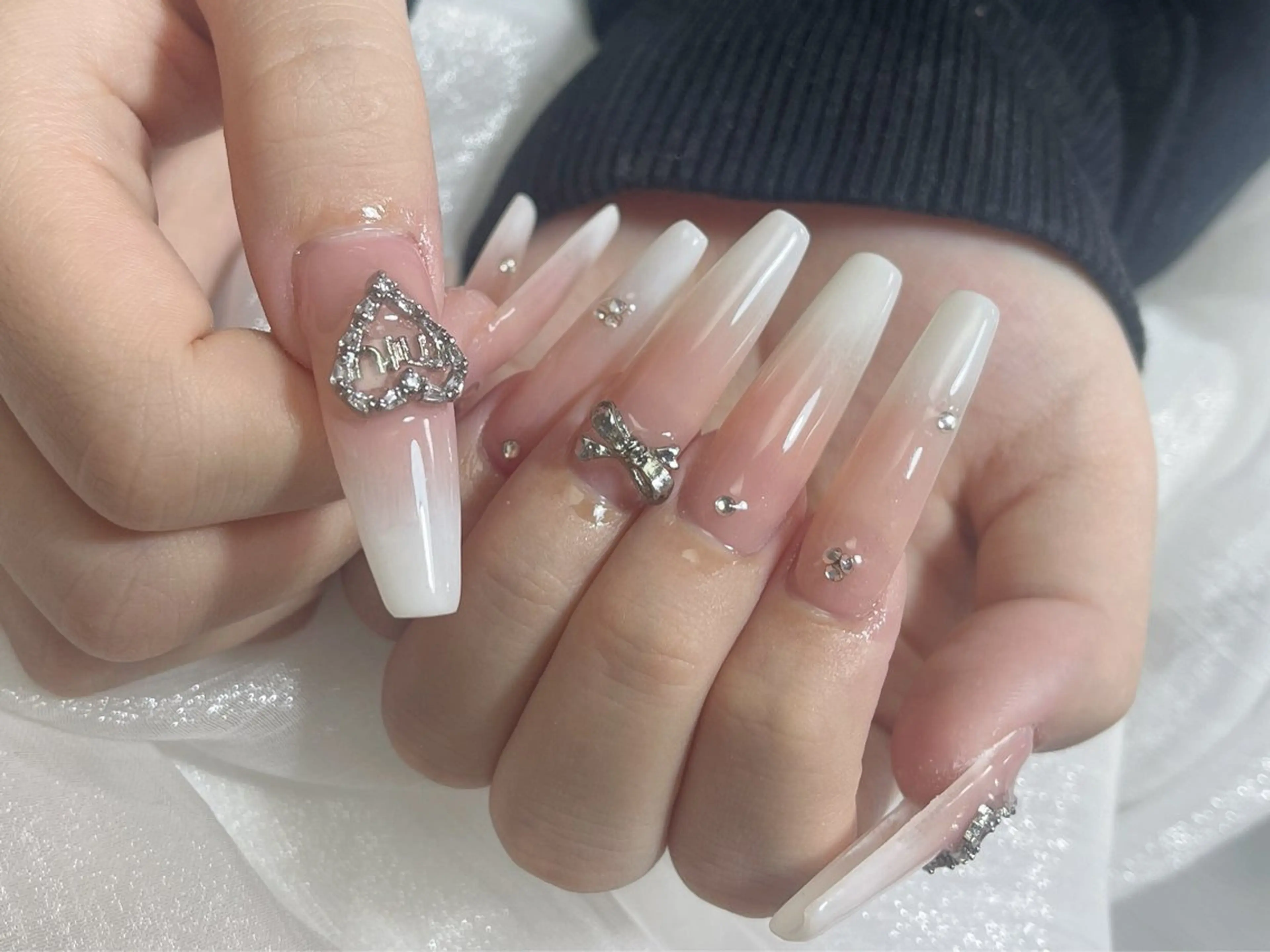 ネイル ハンドネイル 🎀ネイルサロン エクラYUI🎀のネイルデザイン