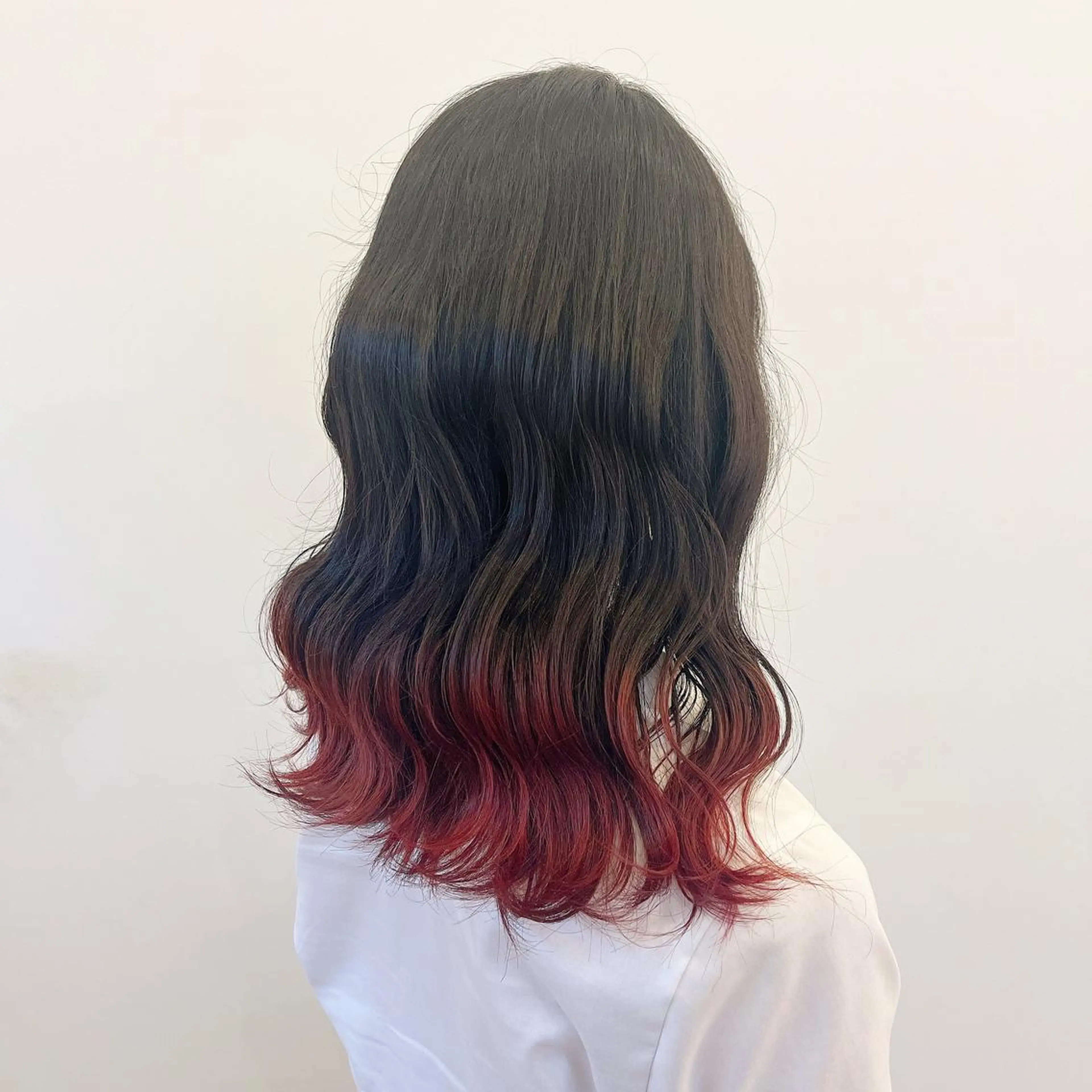 ロング カラー ブリーチ カット ヘアカラー トリートメント 🌷お洒落推しカラー moe🐰🌷のヘアスタイル