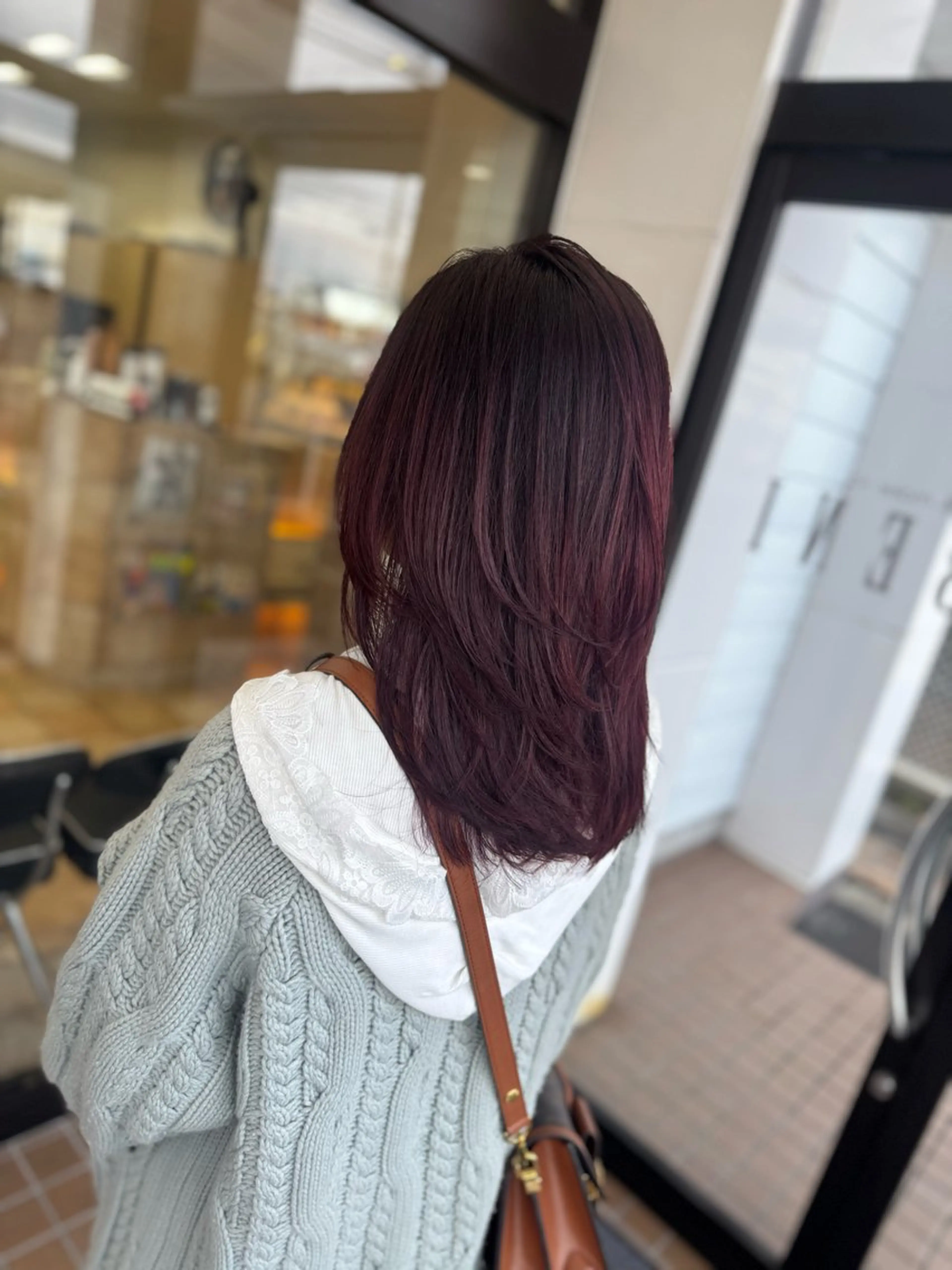 セミロング レイヤーカット カット ヘアカラー トリートメント 🇰🇷韓国風顔周り NANAMI🇰🇷のヘアスタイル