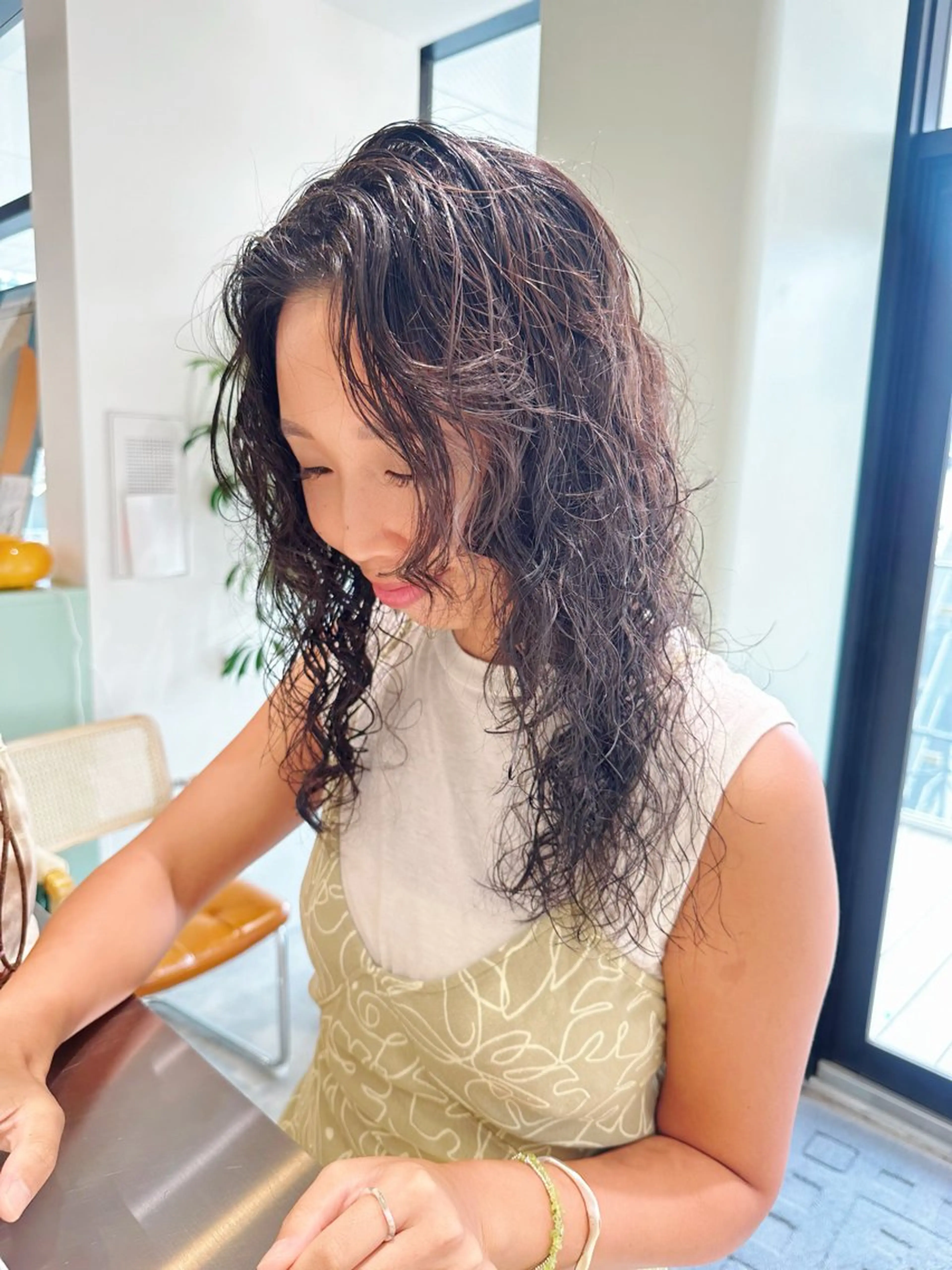 ミディアム パーマ ミディアムパーマ スパイラルパーマ カット パーマ 原宿パーマ kazuのヘアスタイル