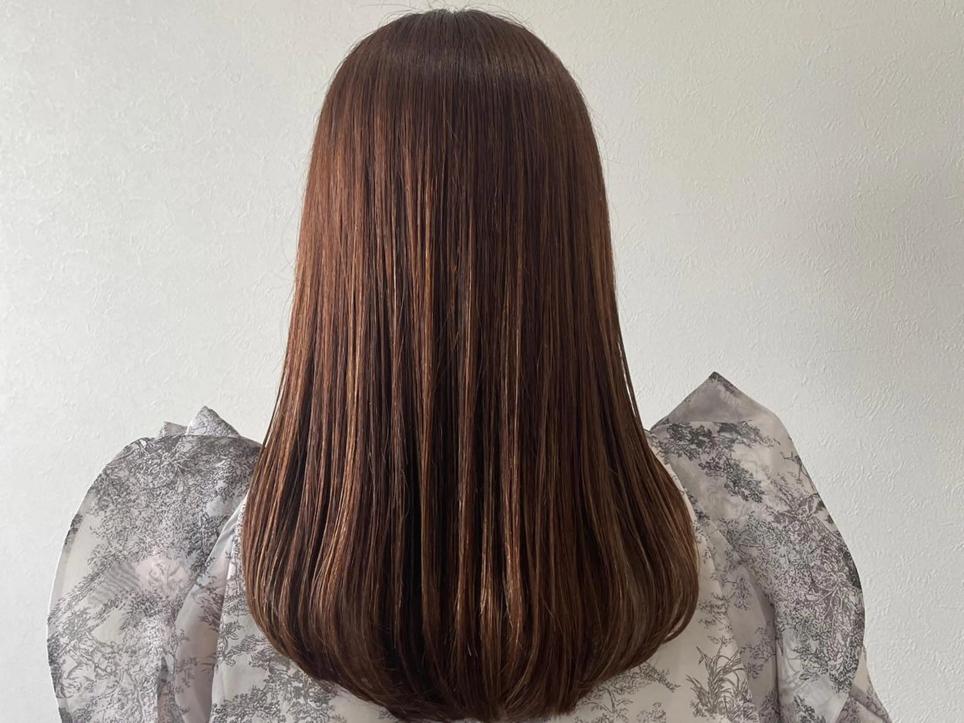 【柔らかくナチュラルな仕上がりに👩🏼🫧】似合わせカット＋縮毛矯正の写真