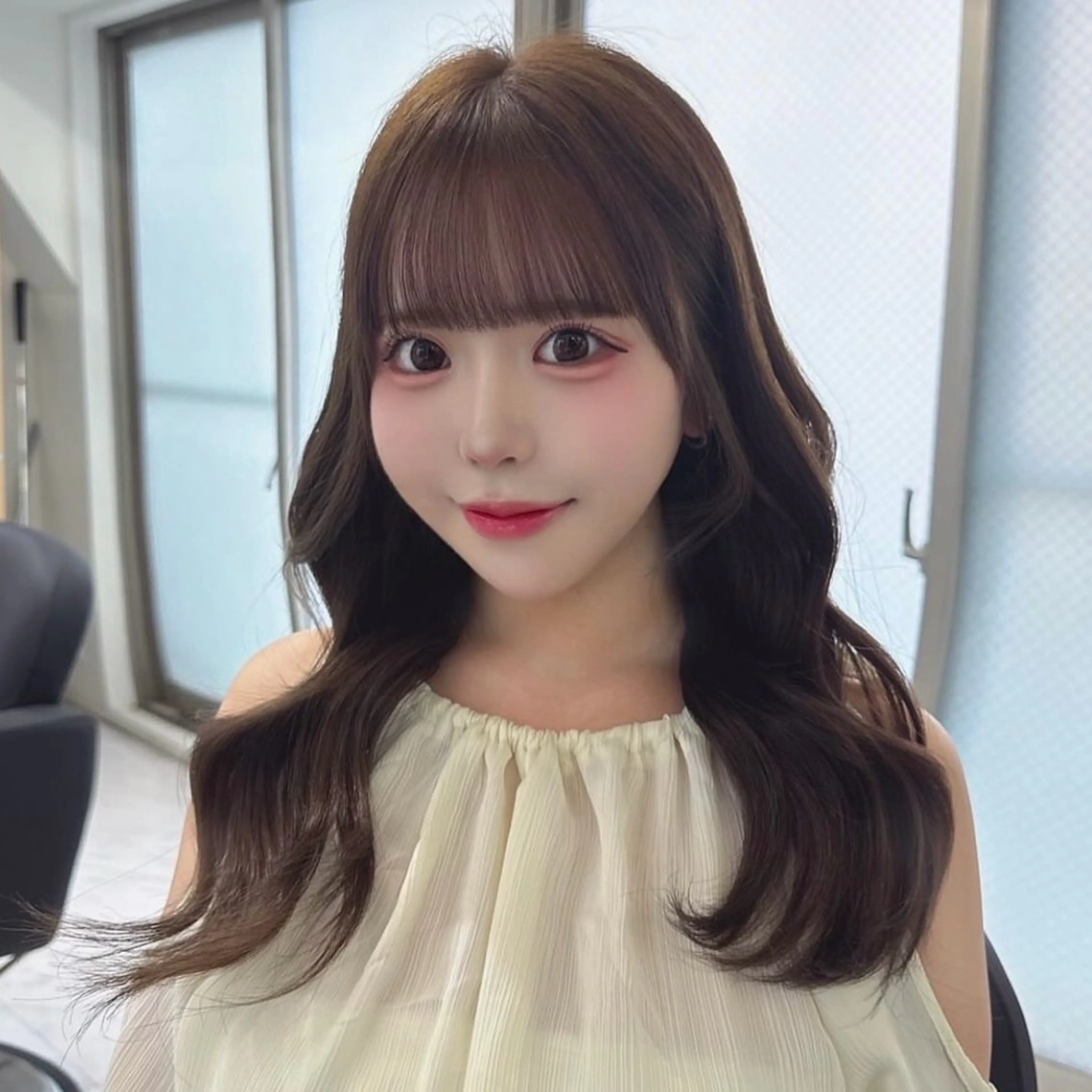 ミディアム カラー シールエクステ ブリーチ ケアブリーチ ダブルカラー インナーカラー カット ヘアカラー トリートメント loa所属・🔗透明感カラー🔗 エクステ✂️はるちかのヘアスタイル