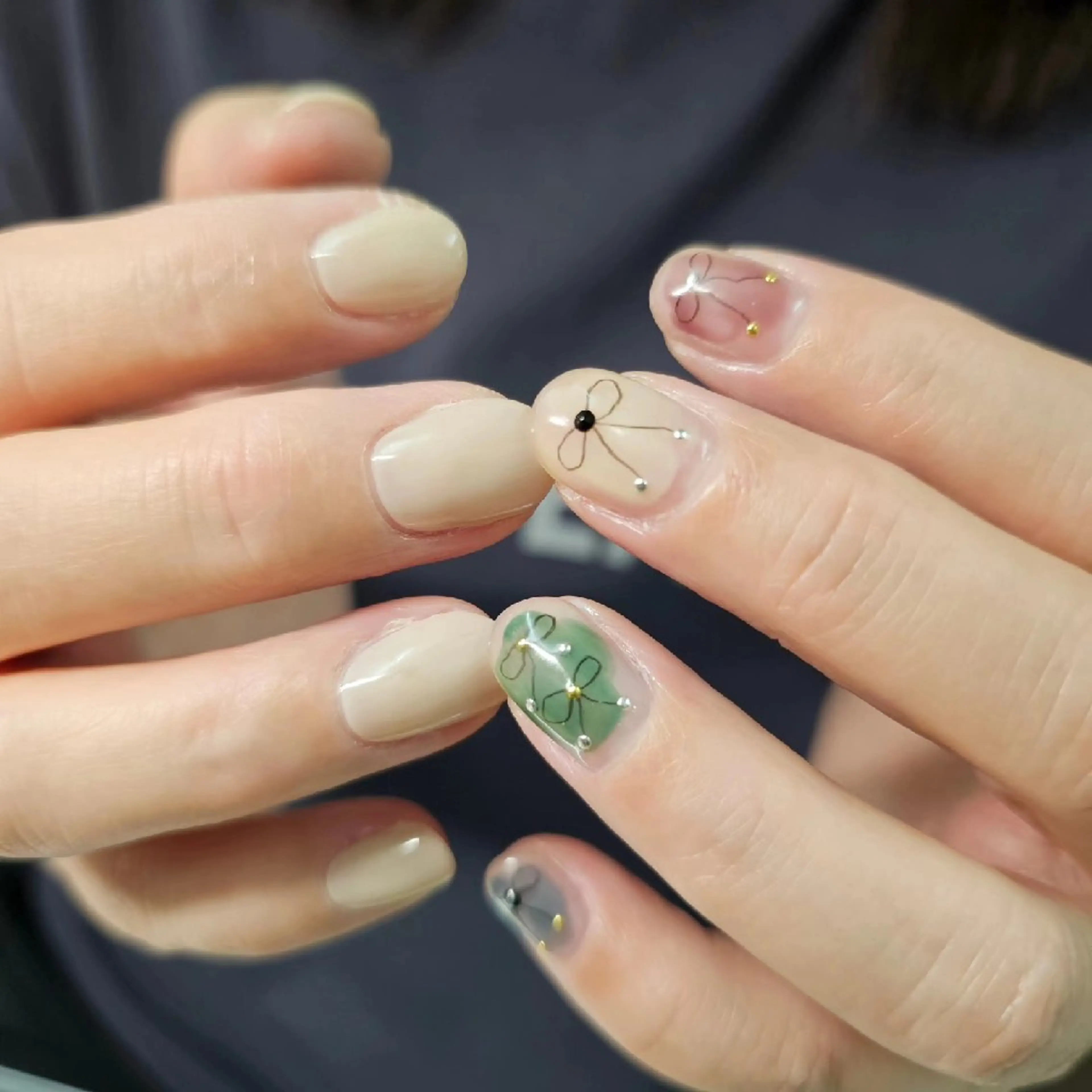 ネイル リボン ハンドネイル みよし市 nail salon*pomnal.co所属・Shimada Harukaのネイルデザイン
