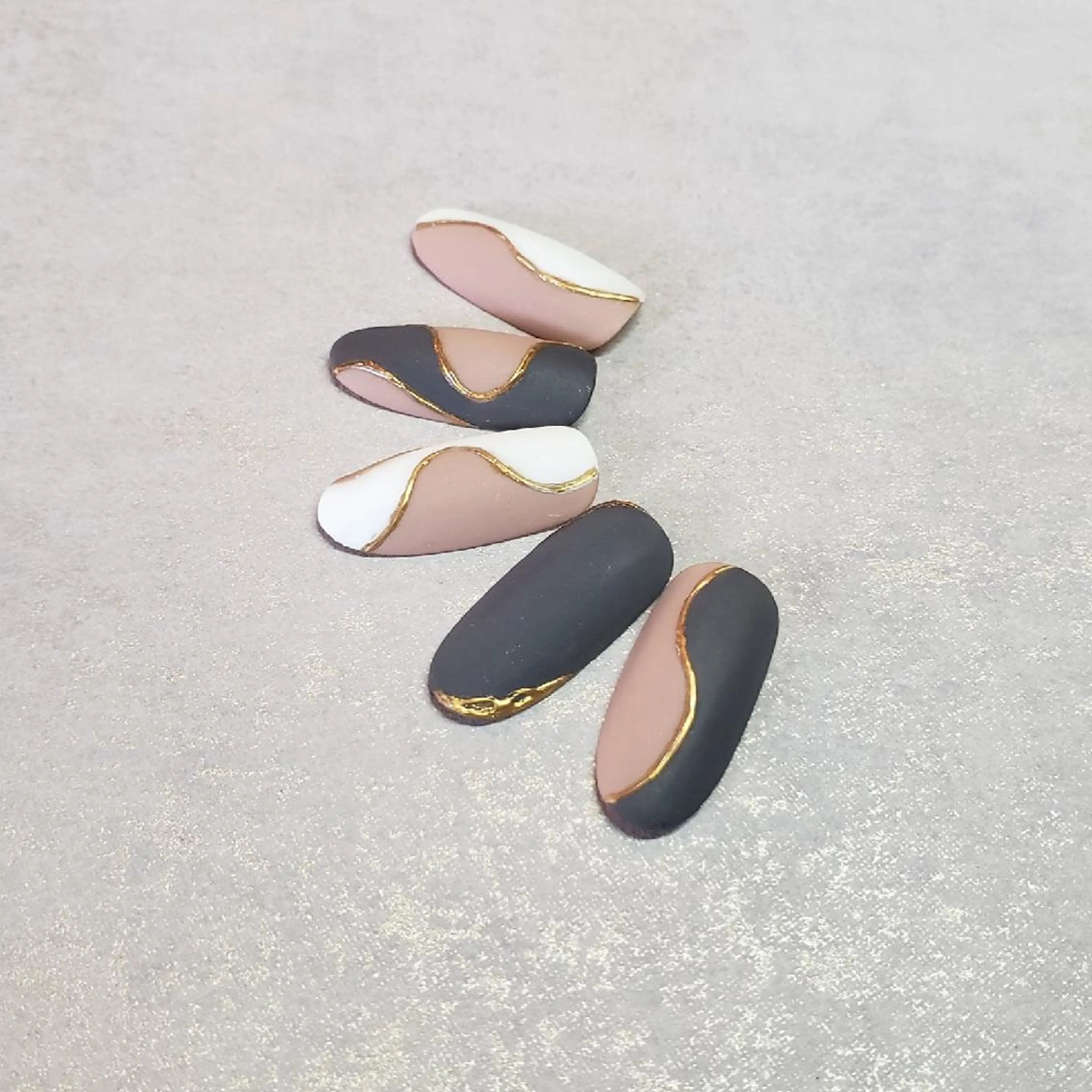 ネイル フレンチネイル ジェルネイル Nail Allure(ネイル アルーア)所属・Nail Allureのネイルデザイン