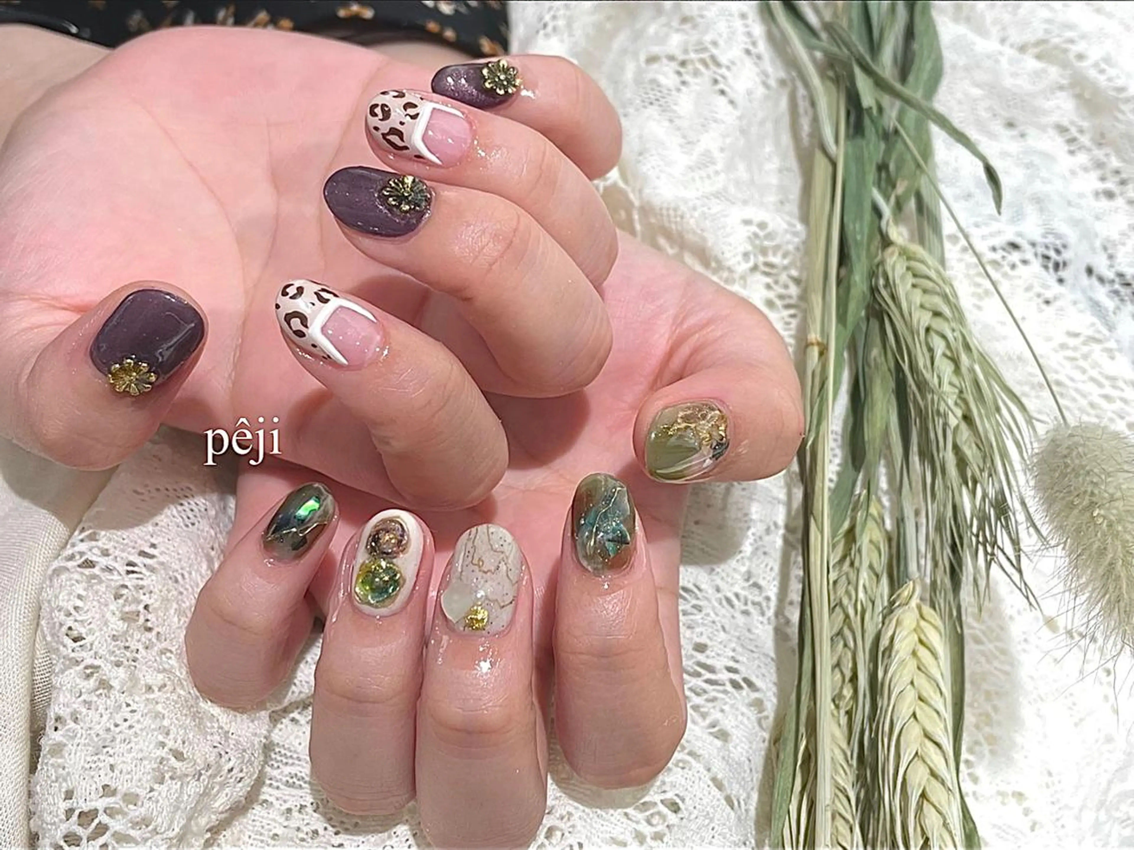 ショート m kaori𓃟のネイルデザイン