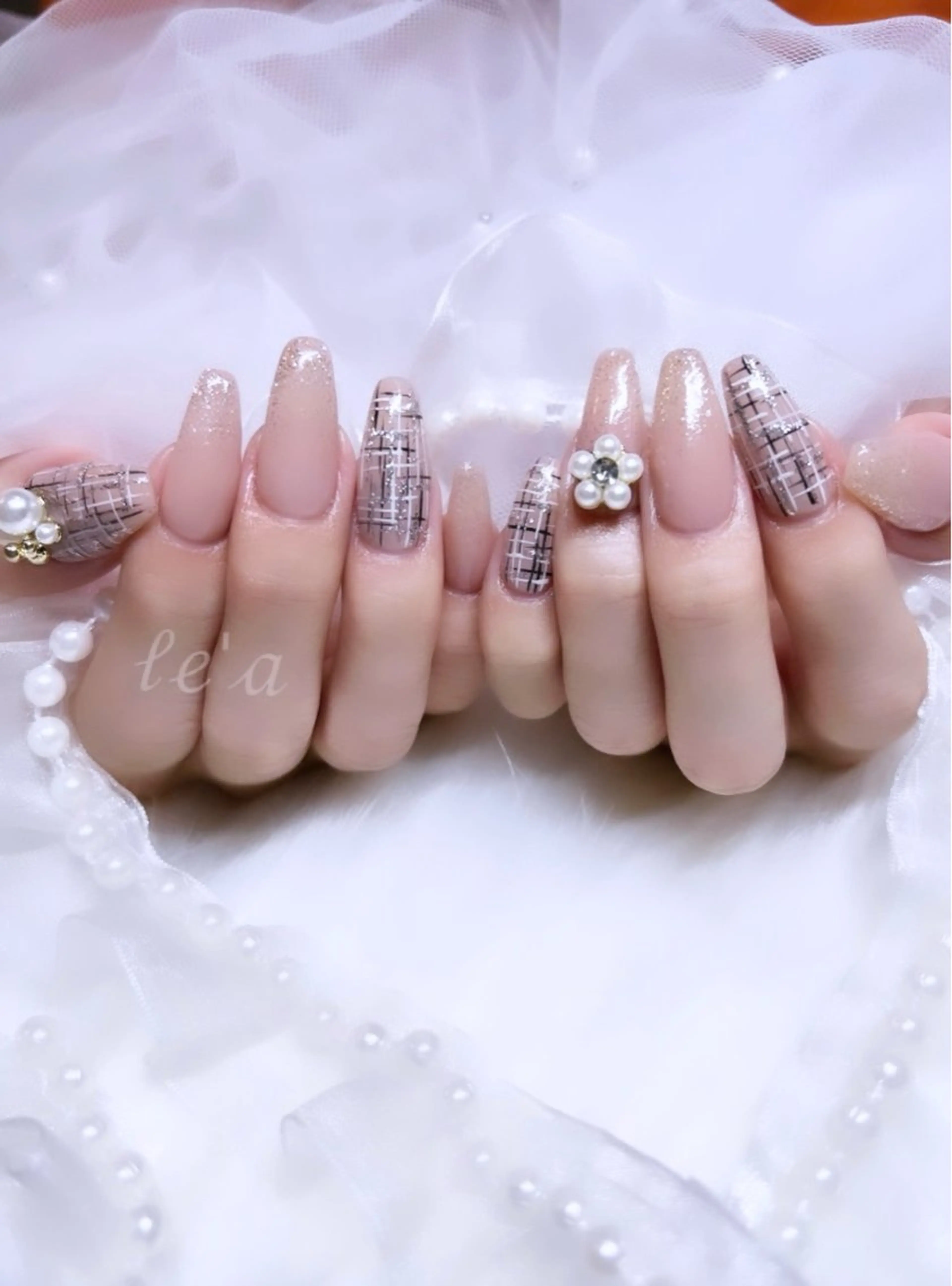 ネイル 長さ出し ゴールド ラメ(グリッター) 持ち込み ピンク ハンドネイル le'a-レア-【ア イ×ネイル×眉】のネイルデザイン