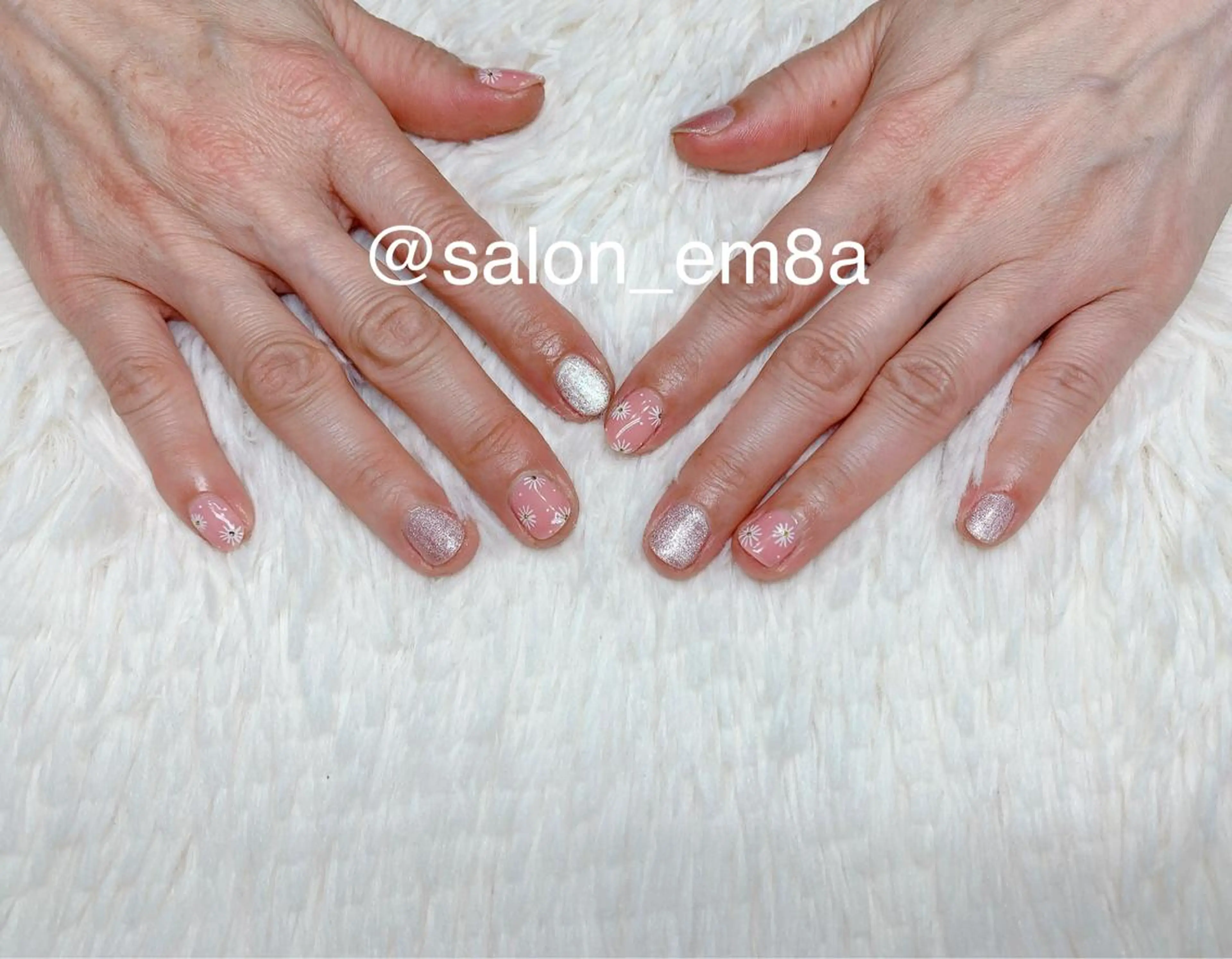 ネイル フラワーネイル ジェルネイル 春ネイル ハンドネイル salon EM&A emiのネイルデザイン