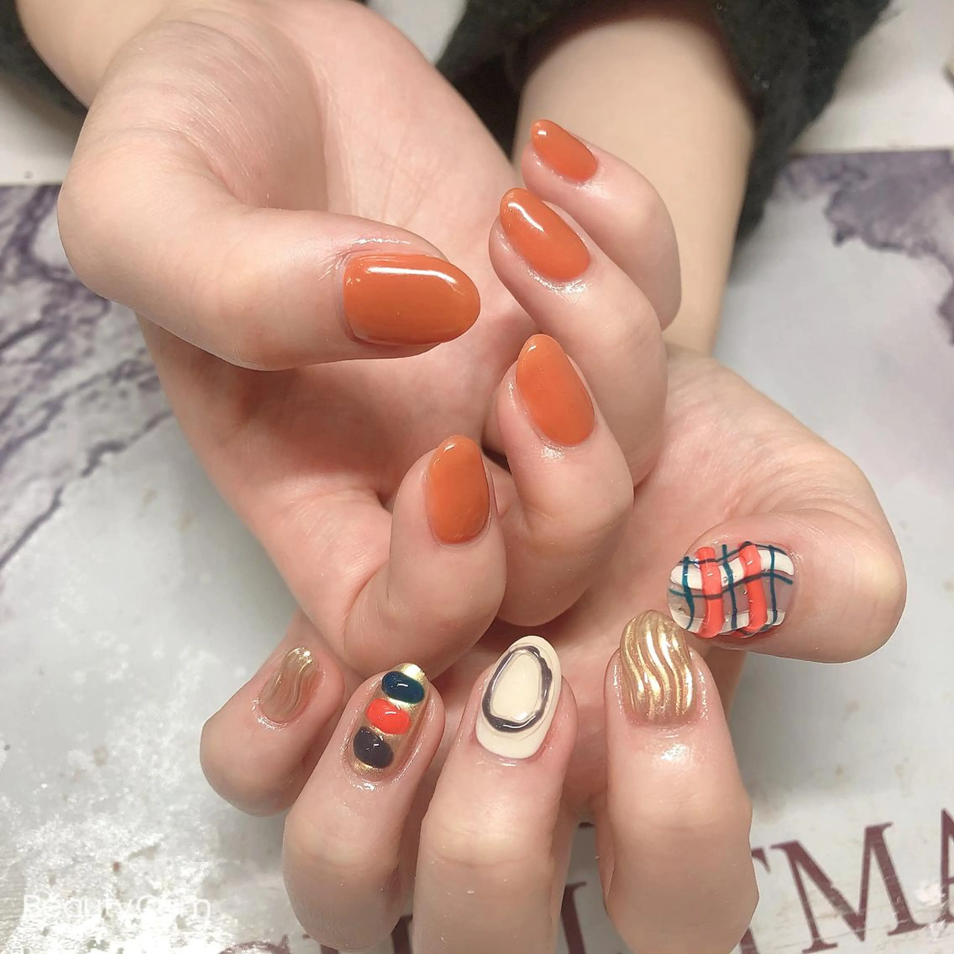 ネイル Guarendo錦糸町店所属・ガレンドウ 白澤 愛子のネイルデザイン