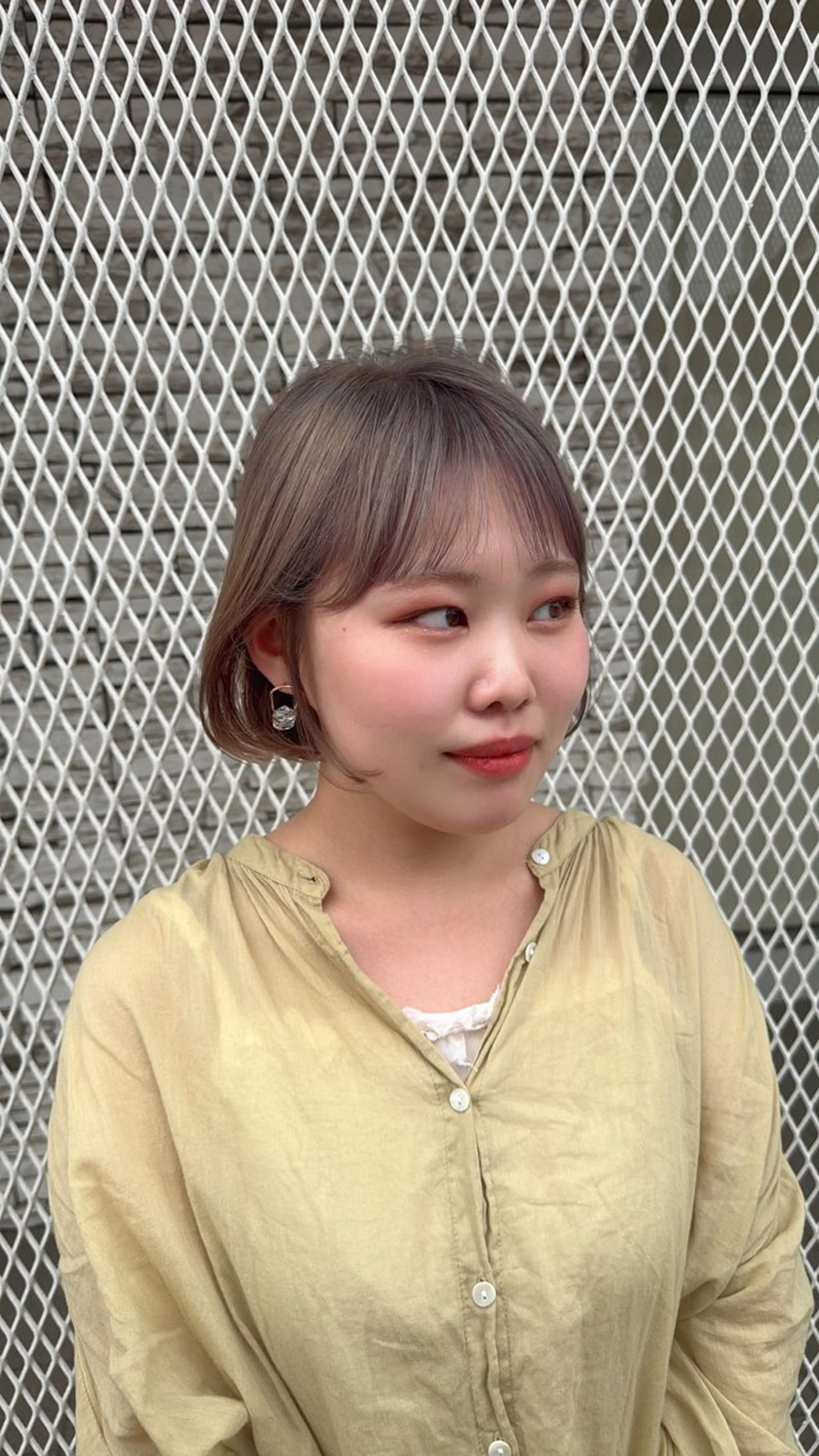 ショート レイヤーカット/ 顔まわり/アオイのヘアスタイル