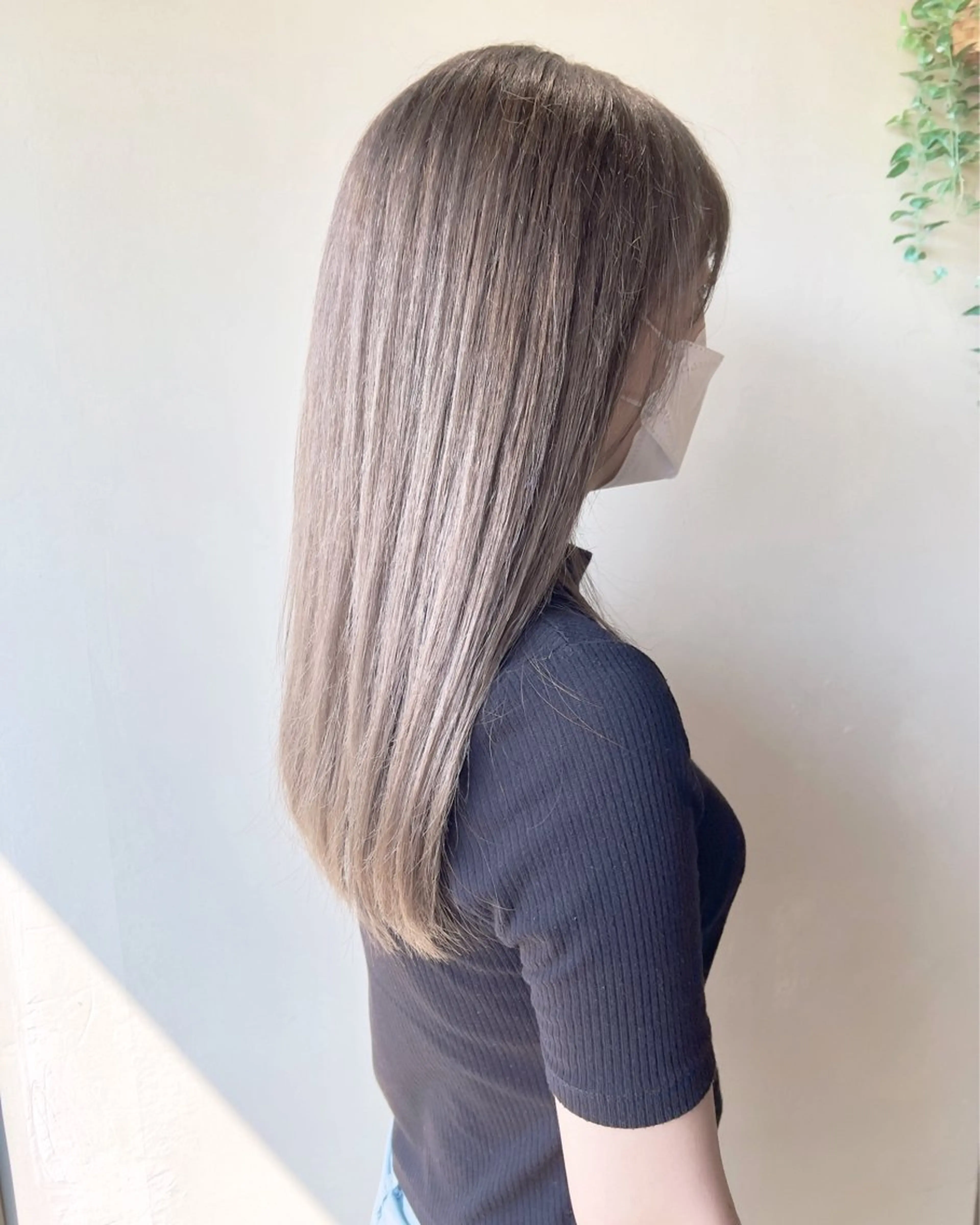 セミロング カラー AIconic nagoya所属・縮毛矯正/ レイヤー/ミディアムのヘアスタイル