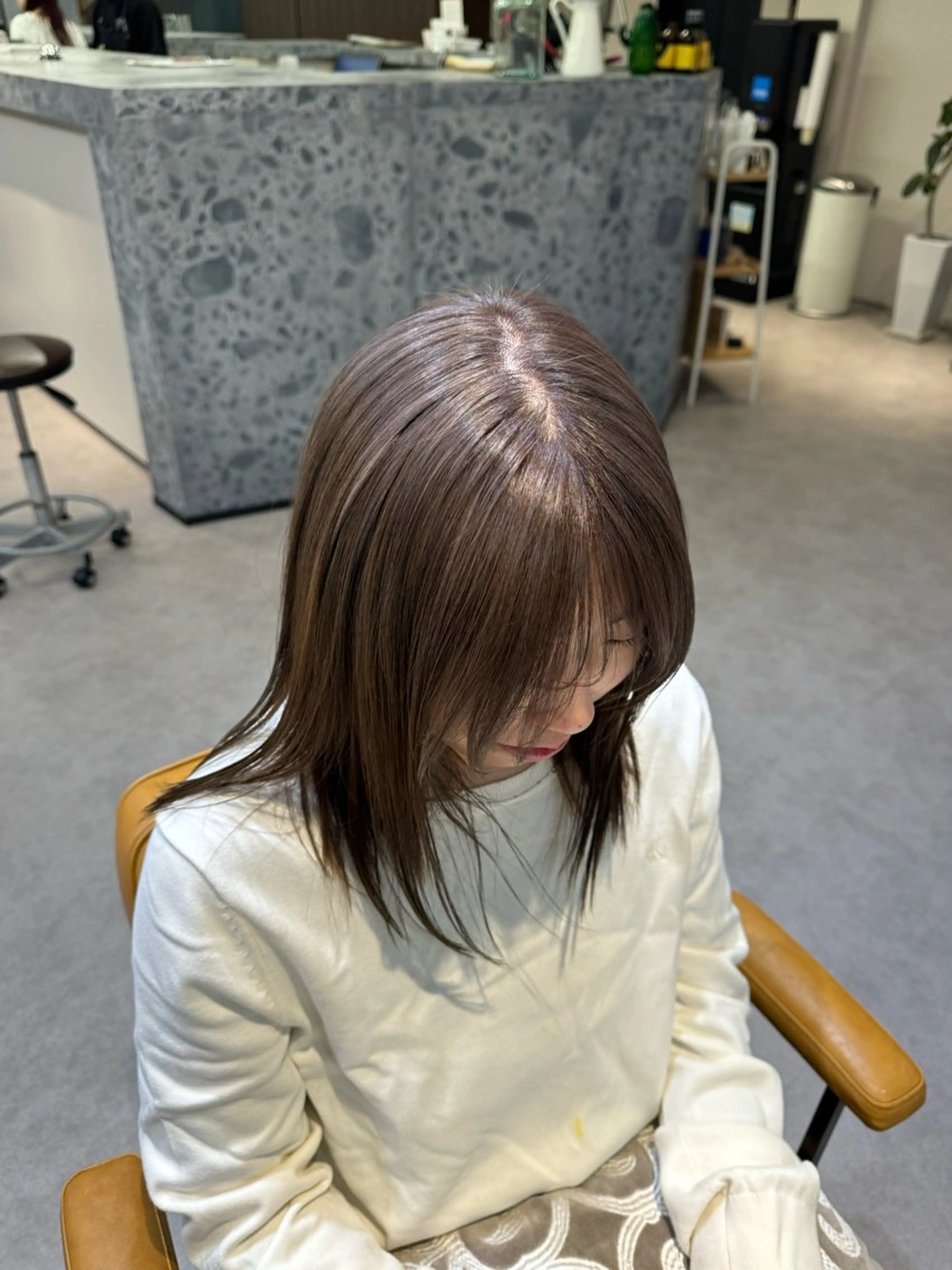 ミディアム MASHUchayamachi所属・まほ／レイヤーカット /透明感カラーのヘアスタイル