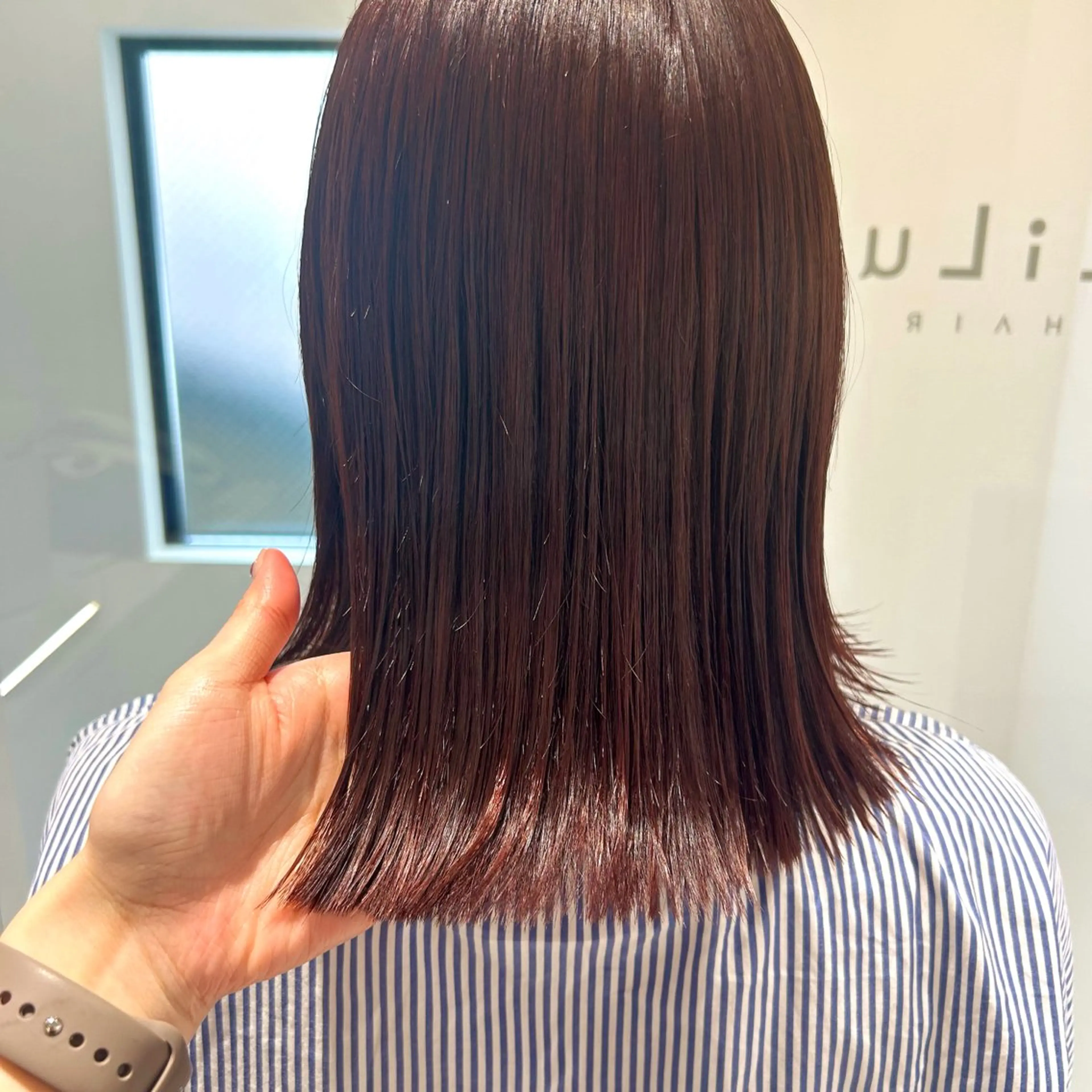 ショート カラー チアキ ジュリのヘアスタイル