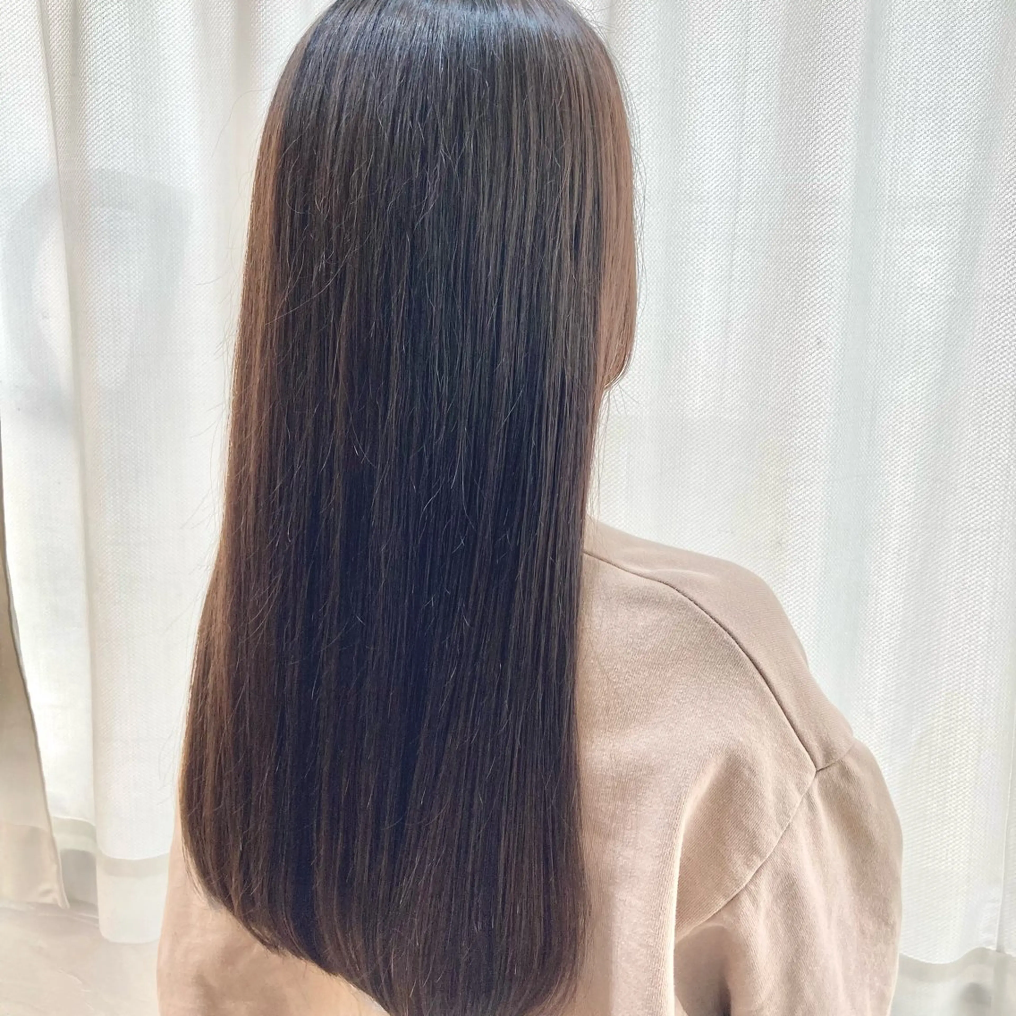 ロング カラー 味戸 誠也のヘアスタイル