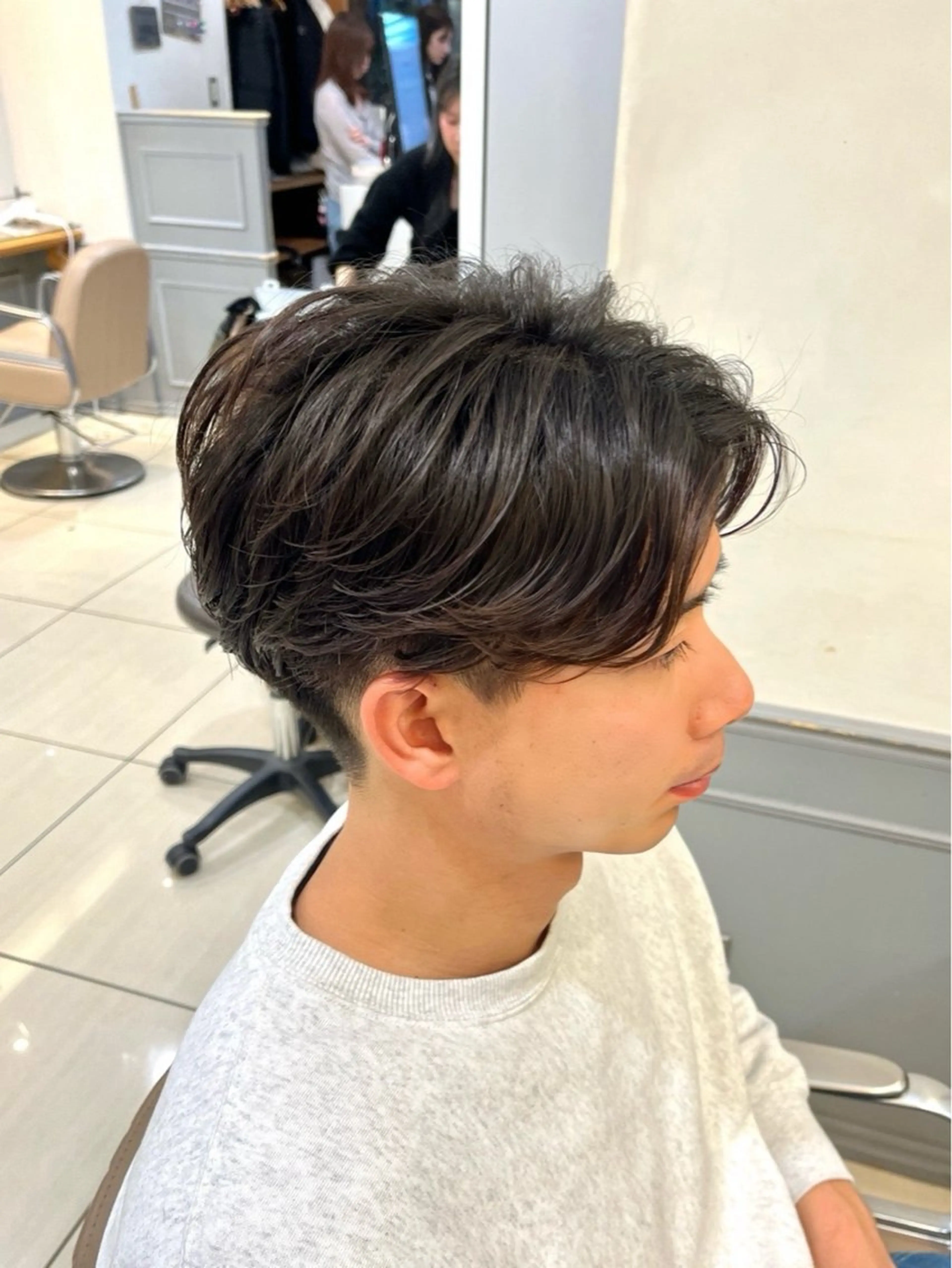 パーマ メンズ フェザーパーマ メンズパーマ カット パーマ メンズパーマ/ 横浜/佐藤桃香 🦥のヘアスタイル