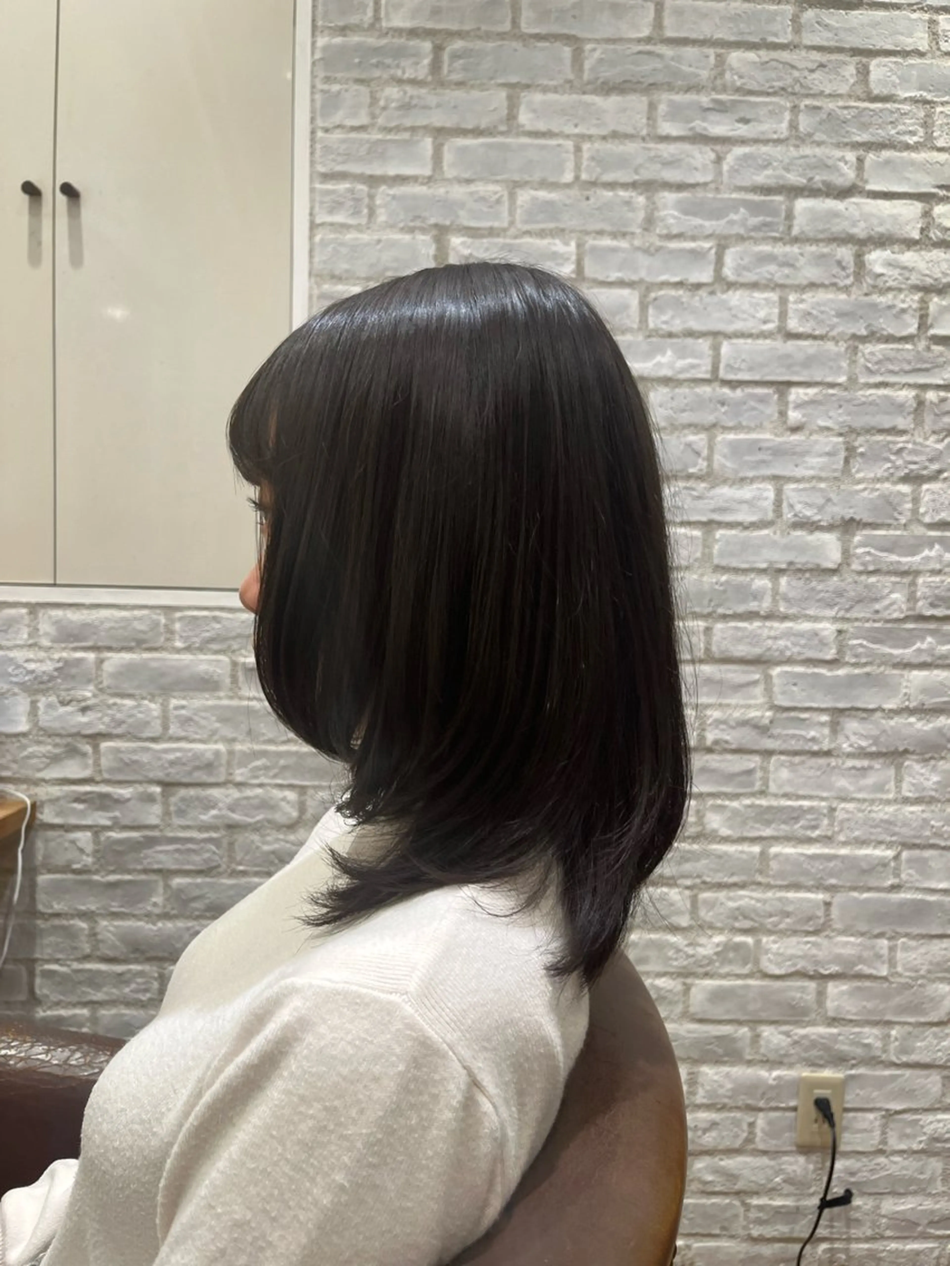 ミディアム シシヘアー メイのヘアスタイル