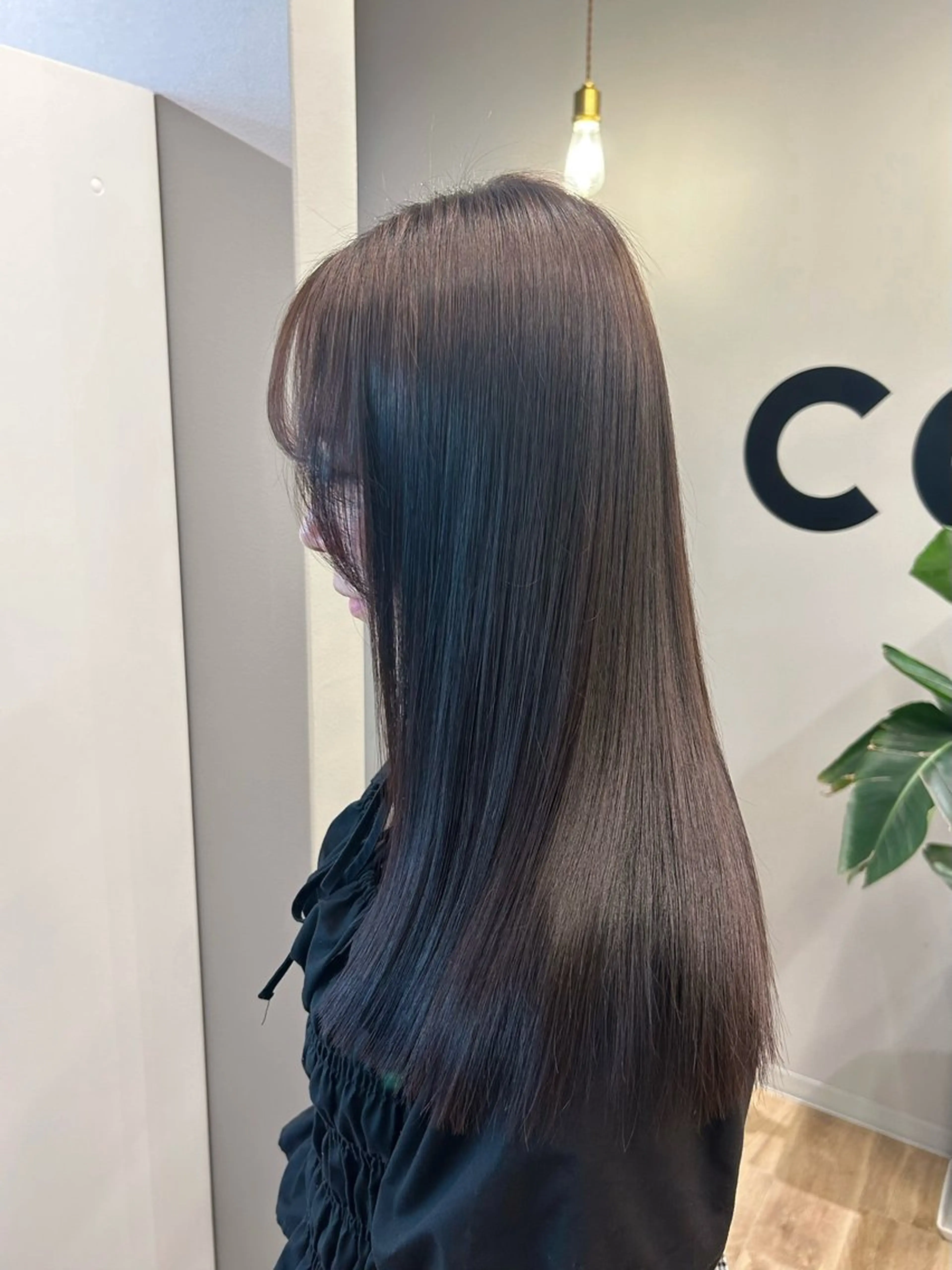 【平日限定】特別価格❕顔周りカット＋ 透明感カラー＋トリートメントの写真