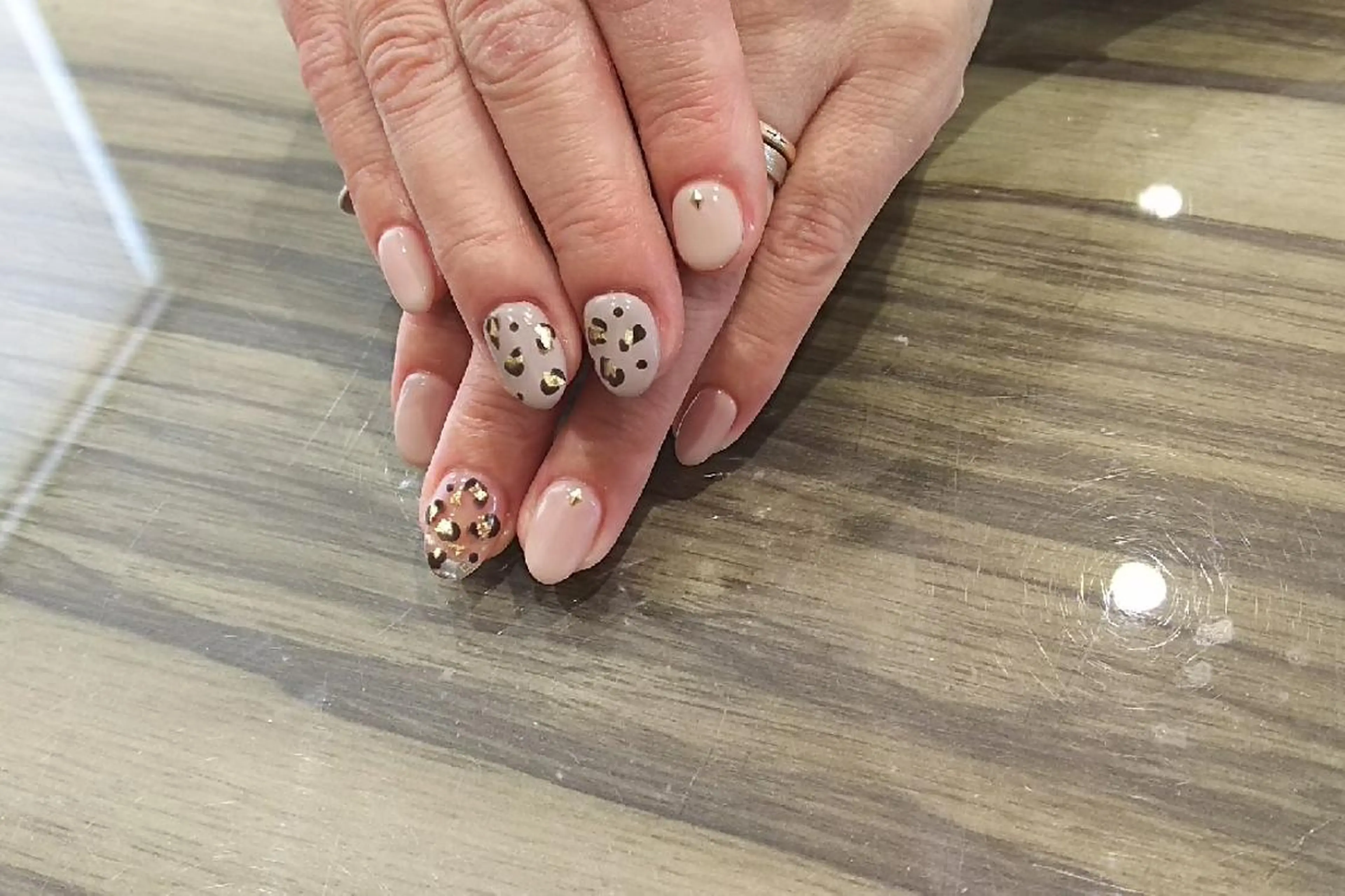 ネイル アニマル柄 クリアネイル ハンドネイル Progress Nailのネイルデザイン