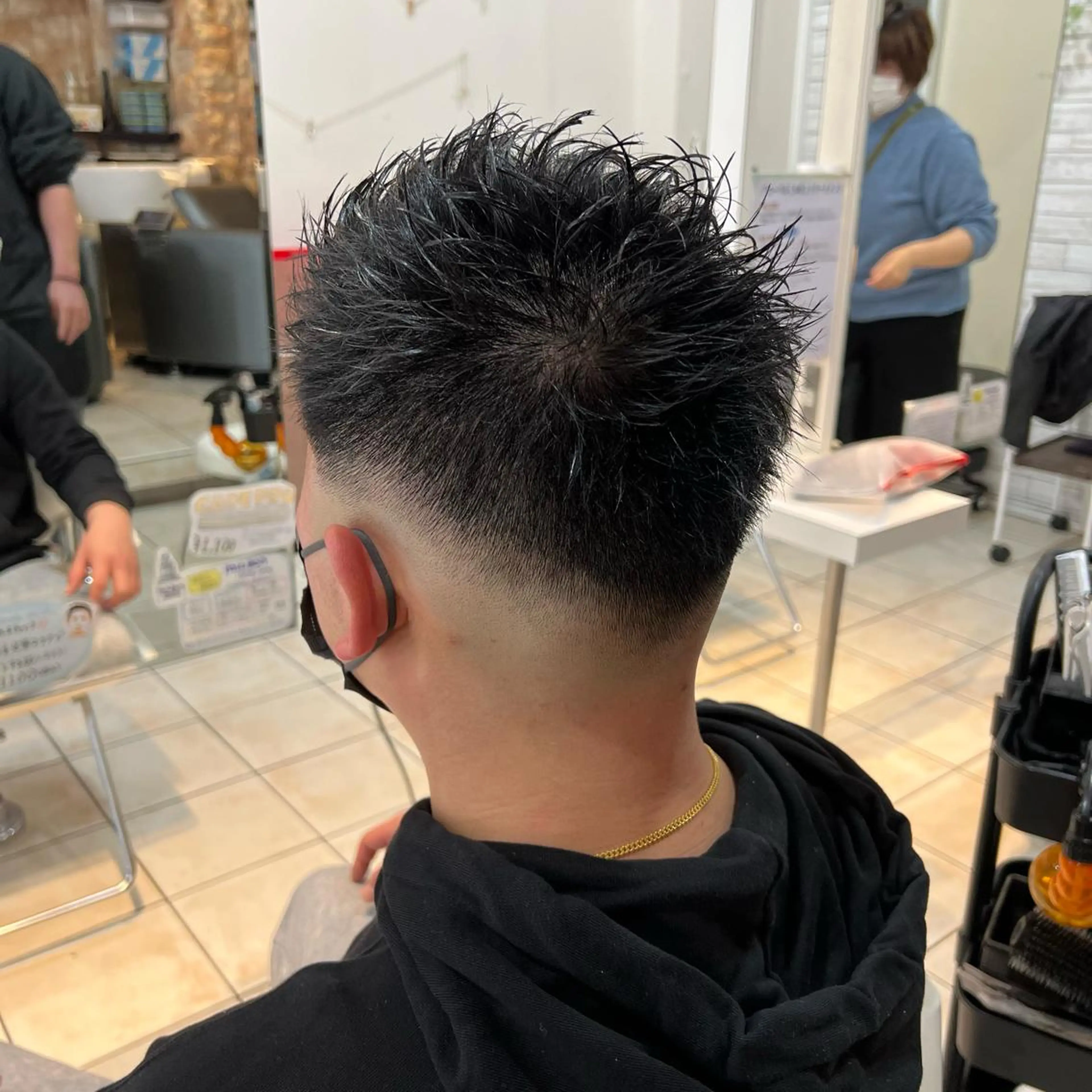 ショート メンズ フェードカット メンズパーマ/ メッシュ😎タクミのヘアスタイル