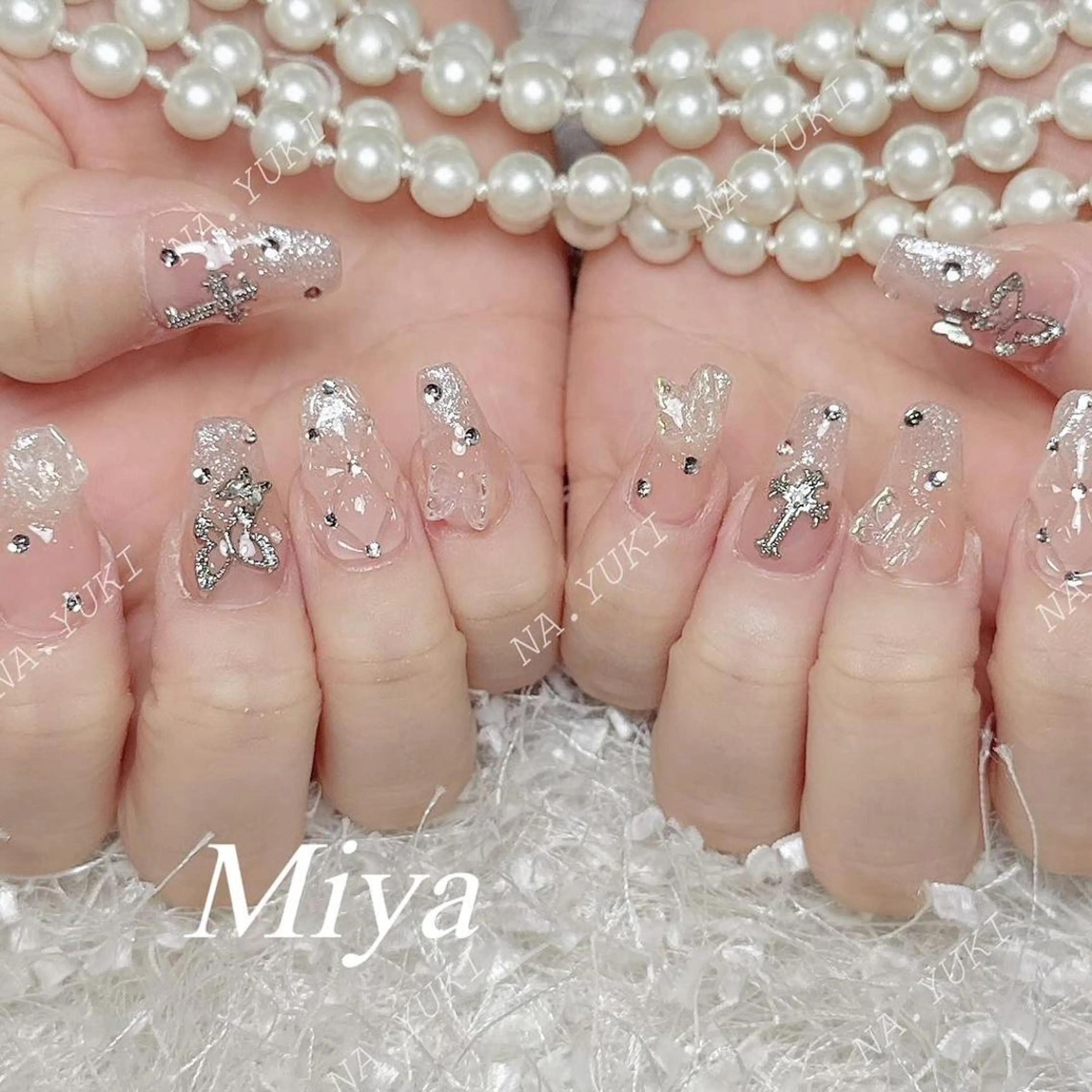 ネイル ハンドネイル ハンドケア 🌷 Mooning 🌷のネイルデザイン