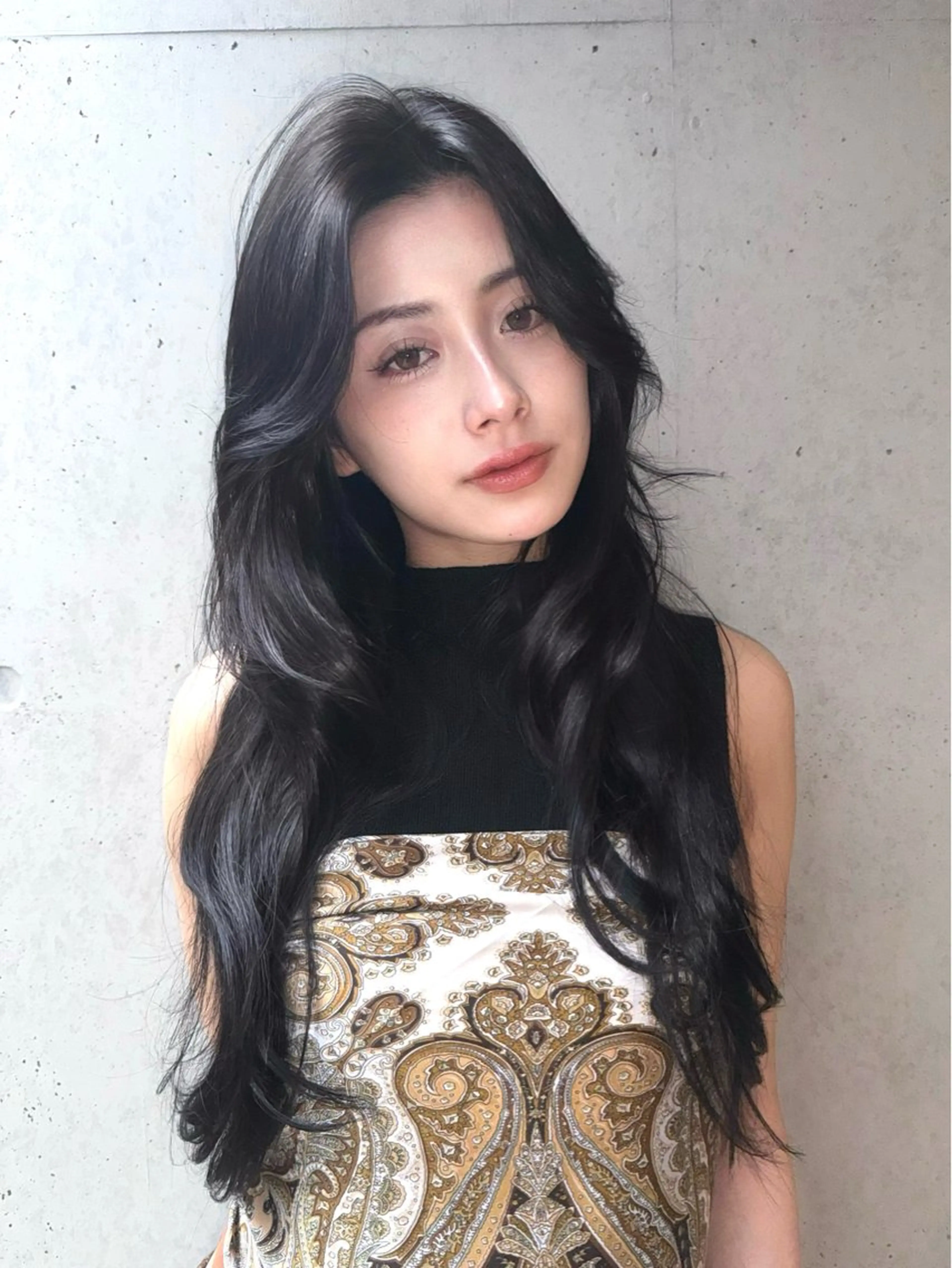 ロング レイヤーカット ヘアカラー ma naのヘアスタイル