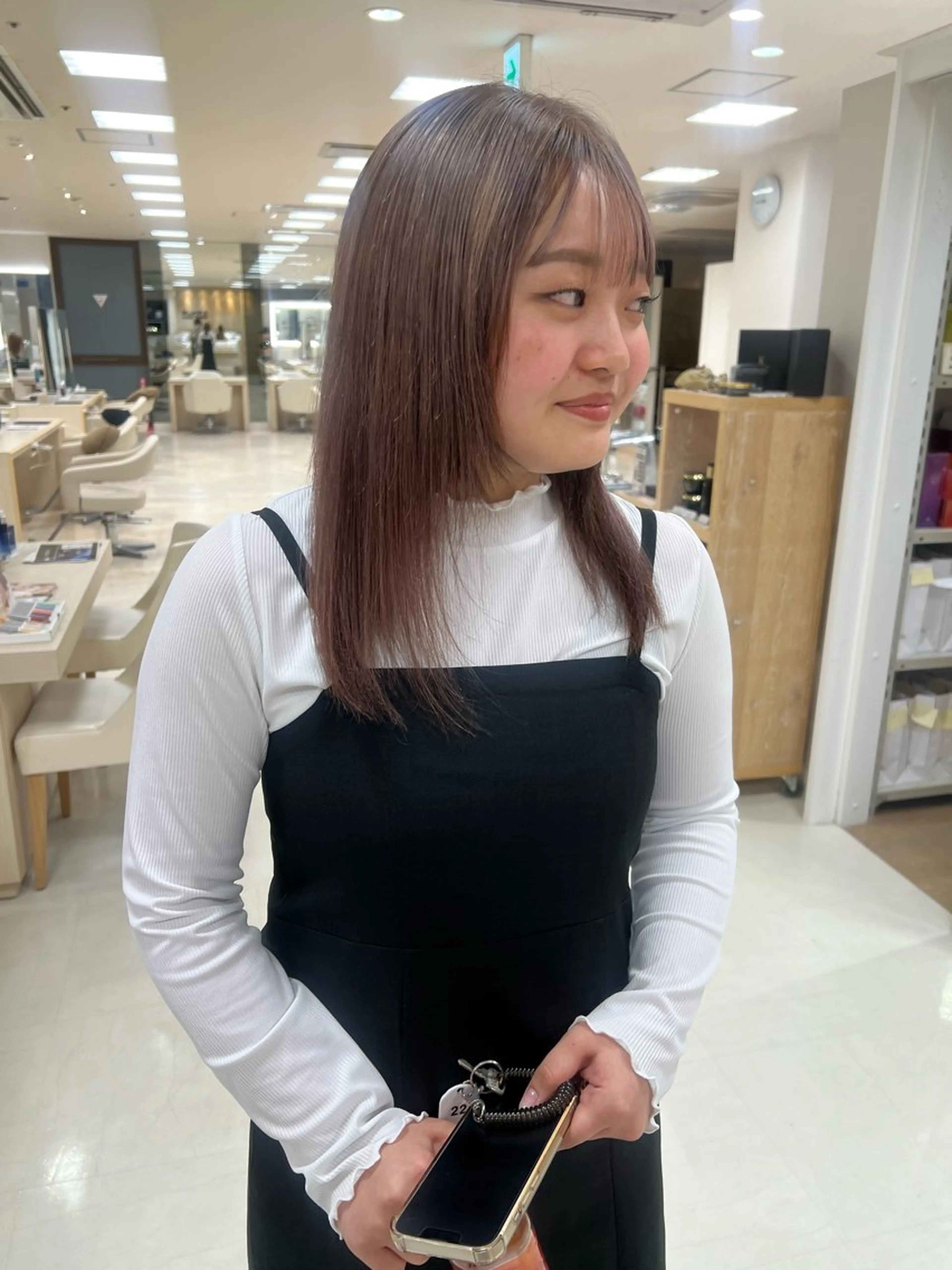 セミロング カラー ヘアカラー トリートメント ヘアセット ハイトーン/ウルフ /レイヤー/坂野幸伸のヘアスタイル