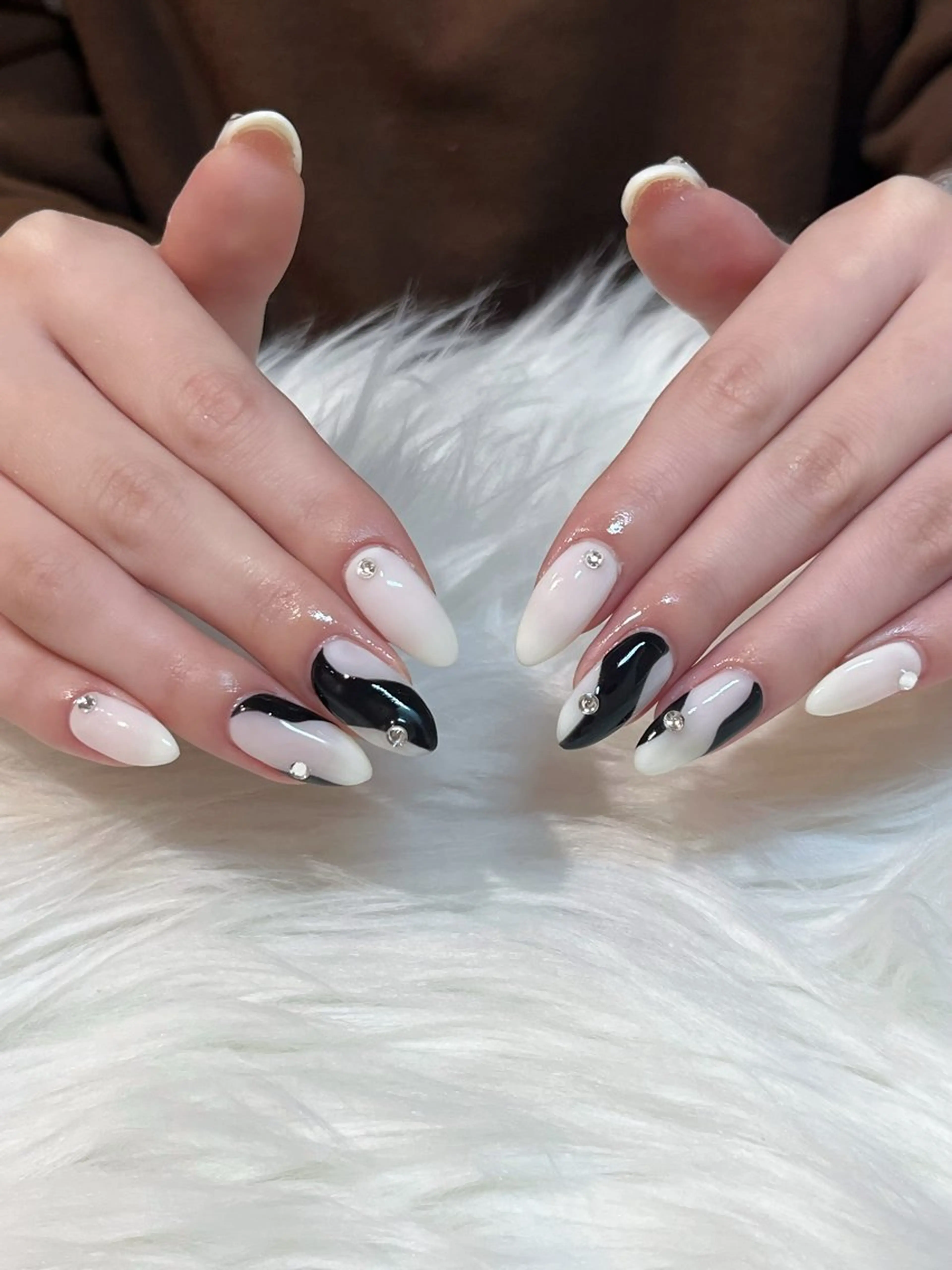 ネイル ハンドネイル sakura 💘のネイルデザイン