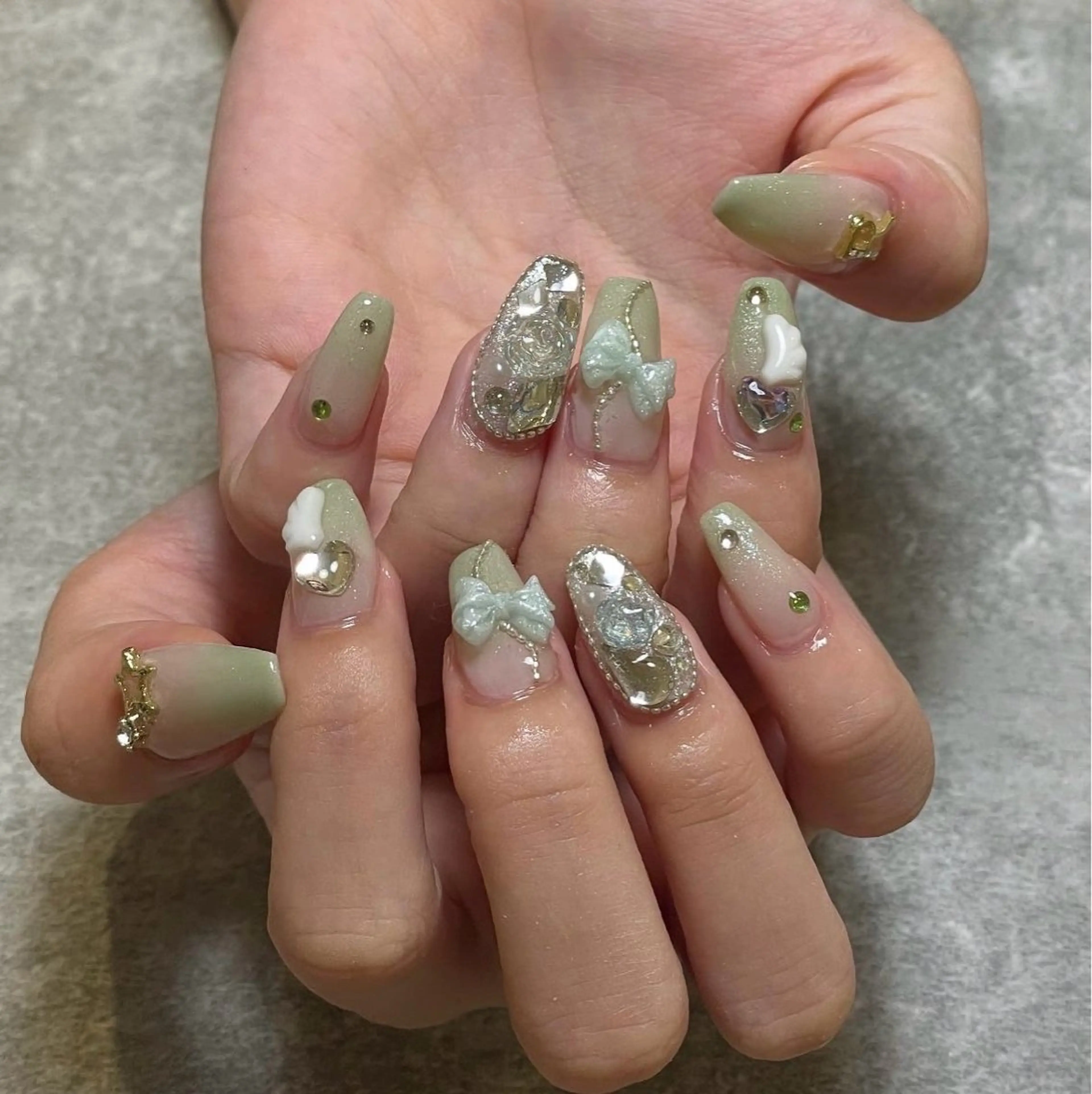 ネイル ハンドネイル ハンドケア Sunny Roa所属・SunnyRoa aguri ୨୧˖*のネイルデザイン