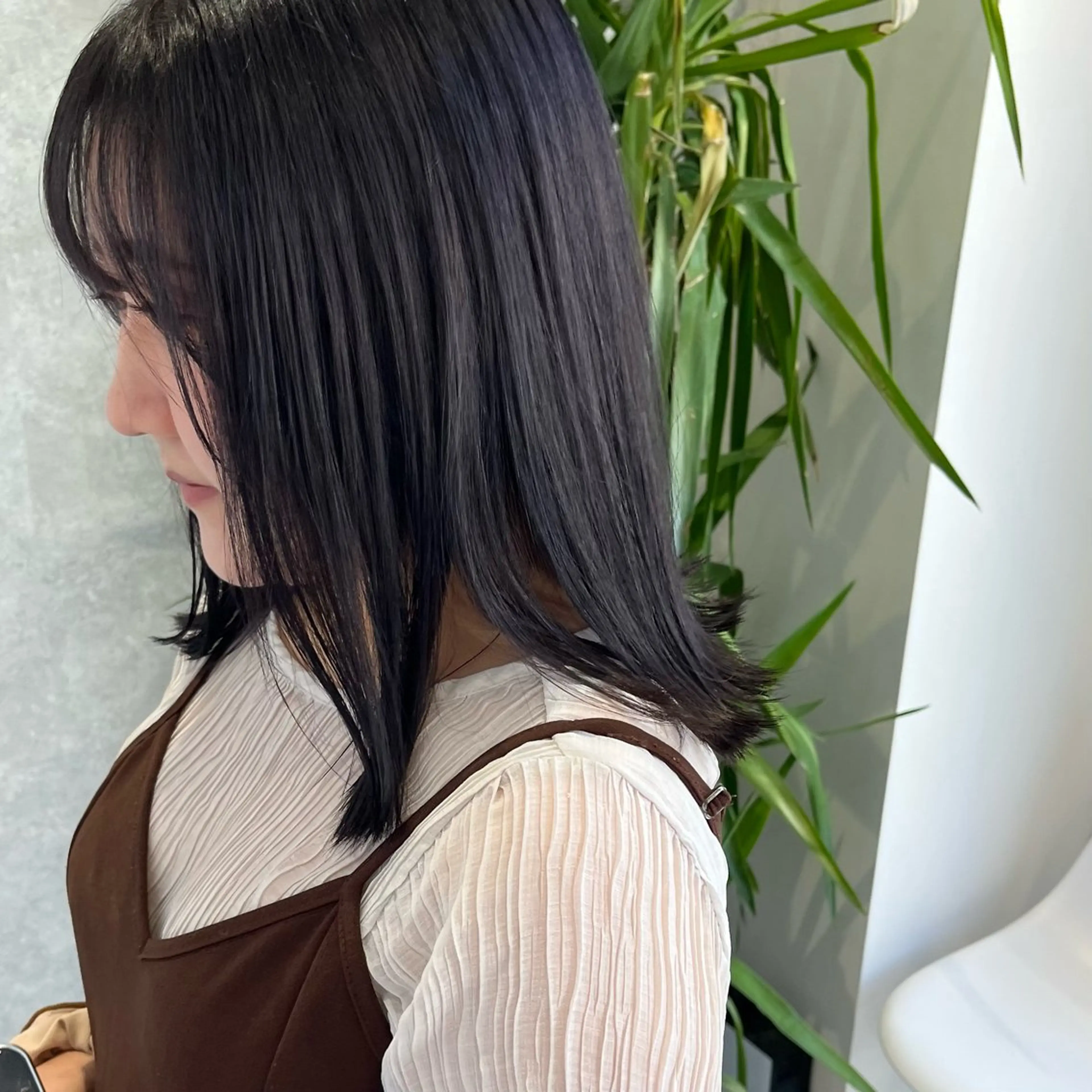 ミディアム カラー ブリーチ 透明感カラー ディープパープル パープルカラー カット ヘアカラー トリートメント hiyori 【ﾌﾗﾐｭｰﾑ高崎】のヘアスタイル