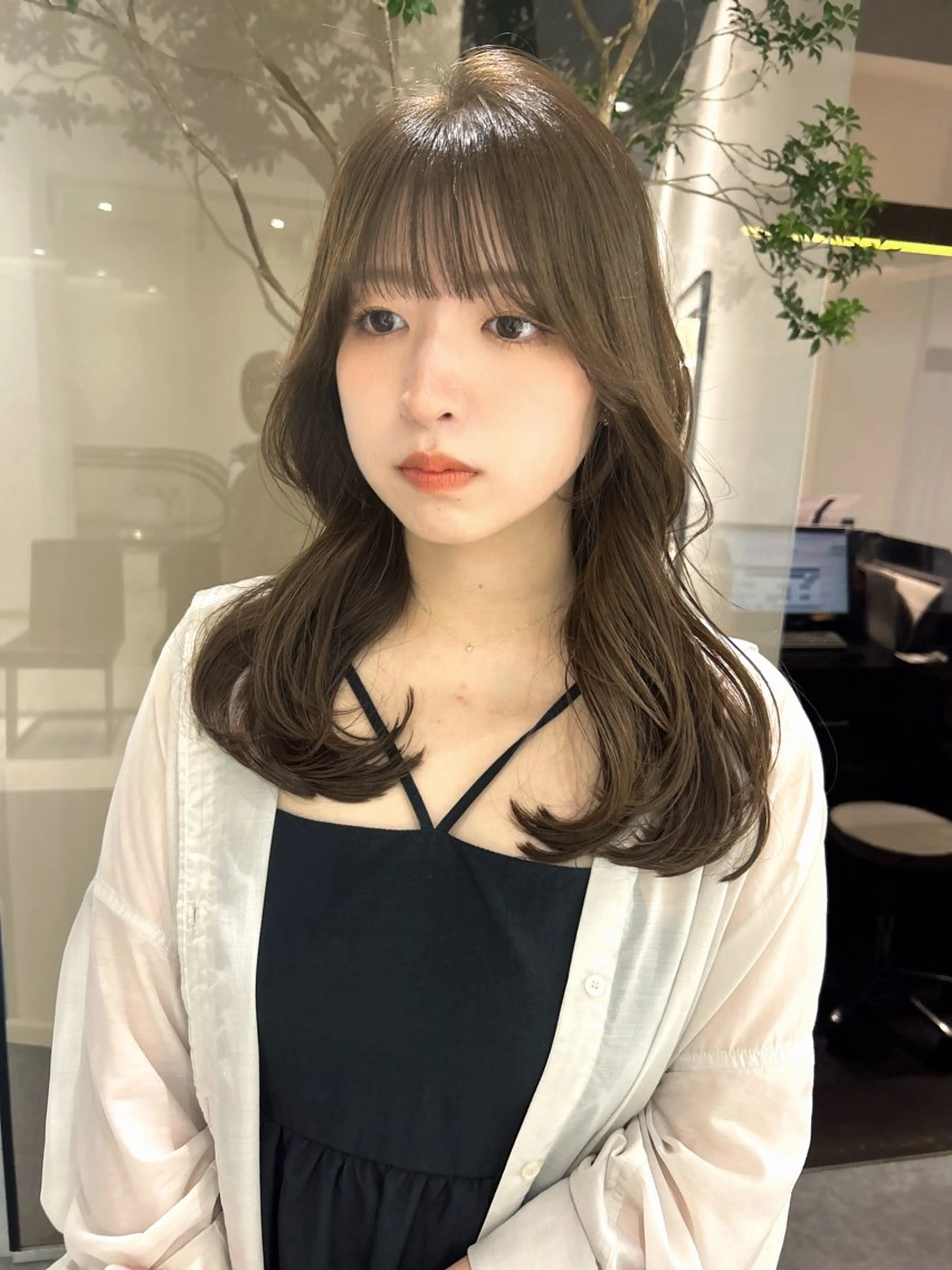 ロング カラー ベージュカラー ブリーチ 透明感カラー グレージュ ミント カット ヘアカラー トリートメント 美髪矯正/ 伊藤 更のヘアスタイル