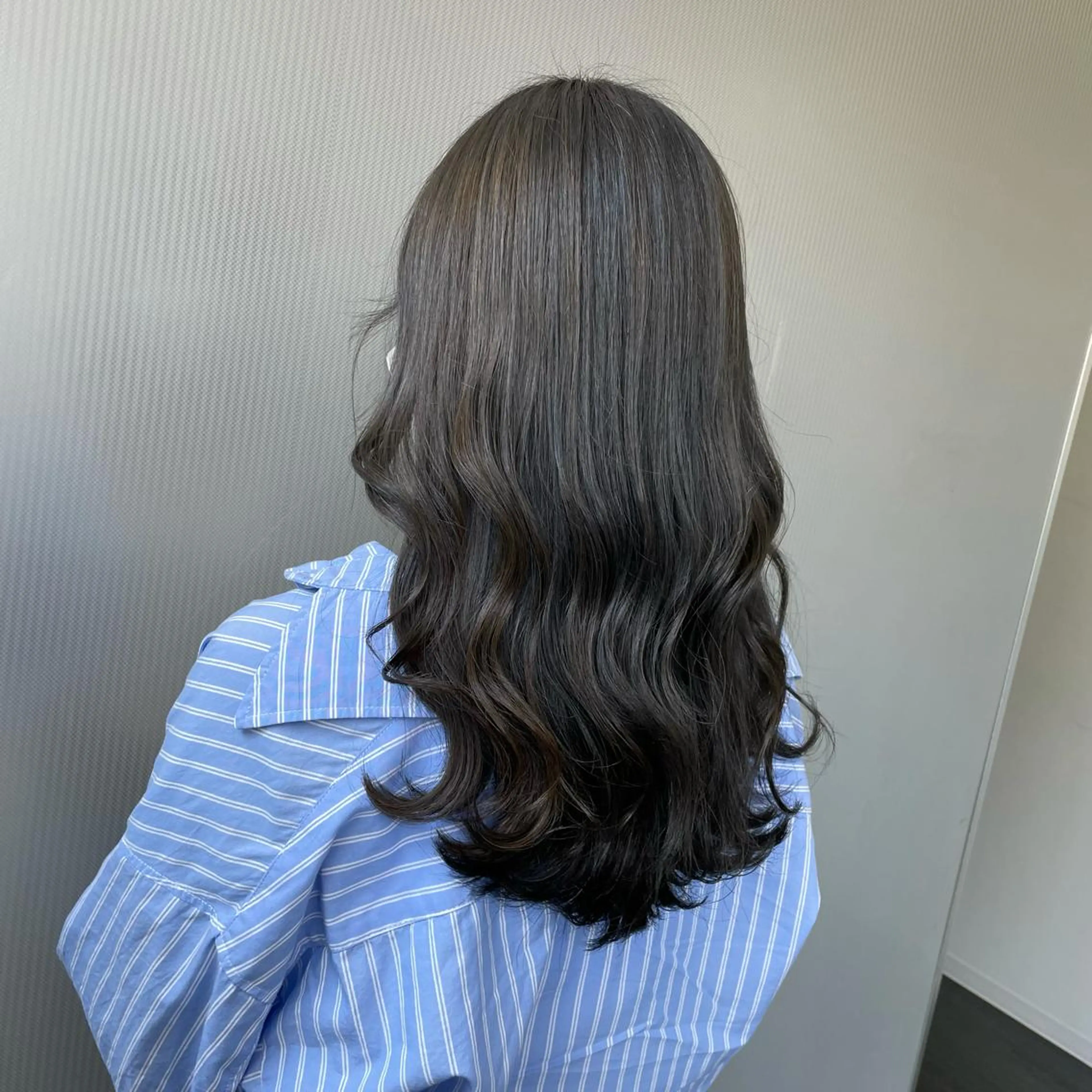 ロング カラー ヘアアレンジ カット ヘアカラー トリートメント ヘアセット ☁️縮毛矯正✖️ 透明感☁️りくのヘアスタイル