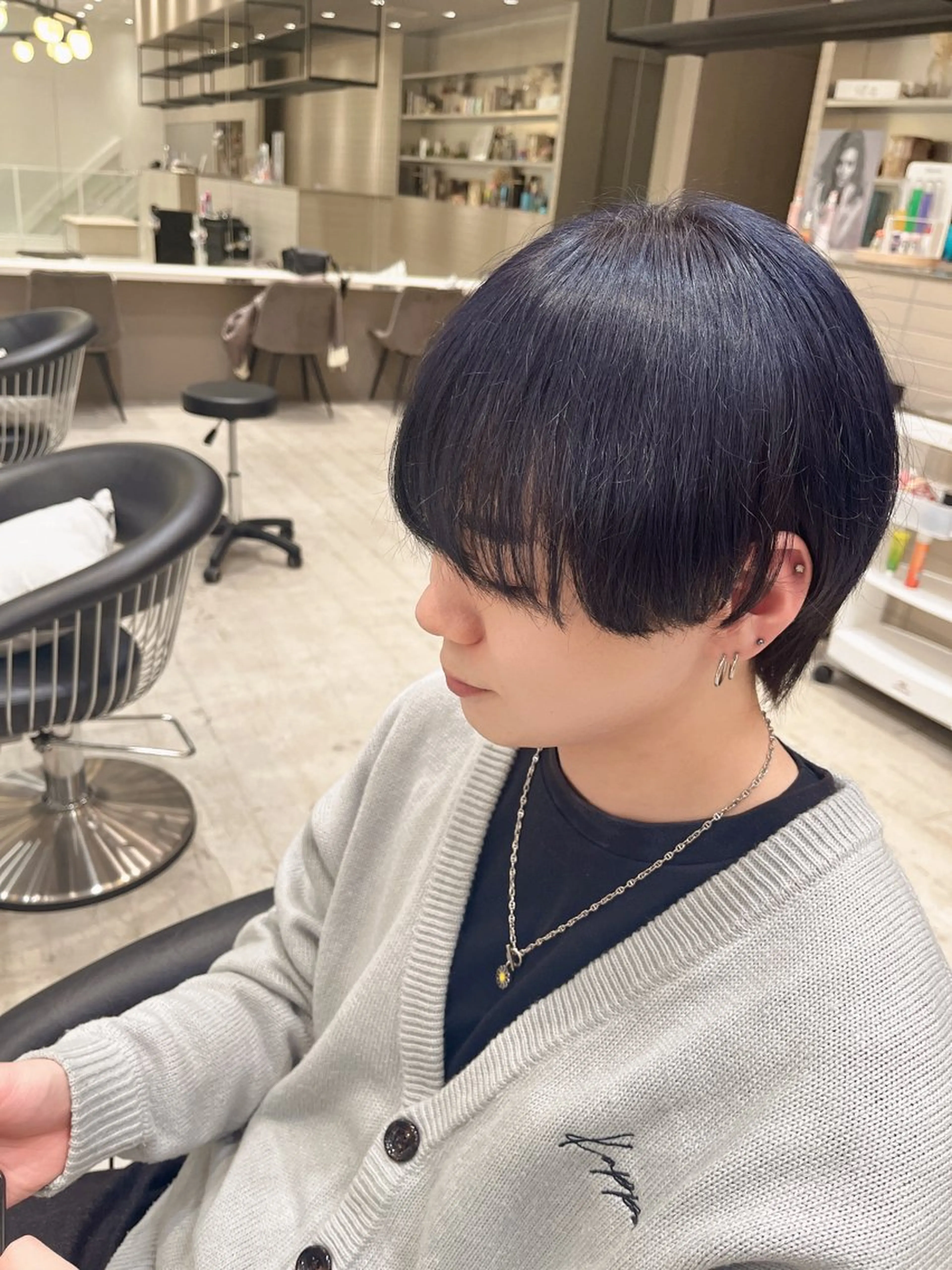 カラー ブリーチ ブルーカラー ネイビーカラー ヘアカラー トリートメント 💎似合わせカラー 💎石濱俊介のヘアスタイル