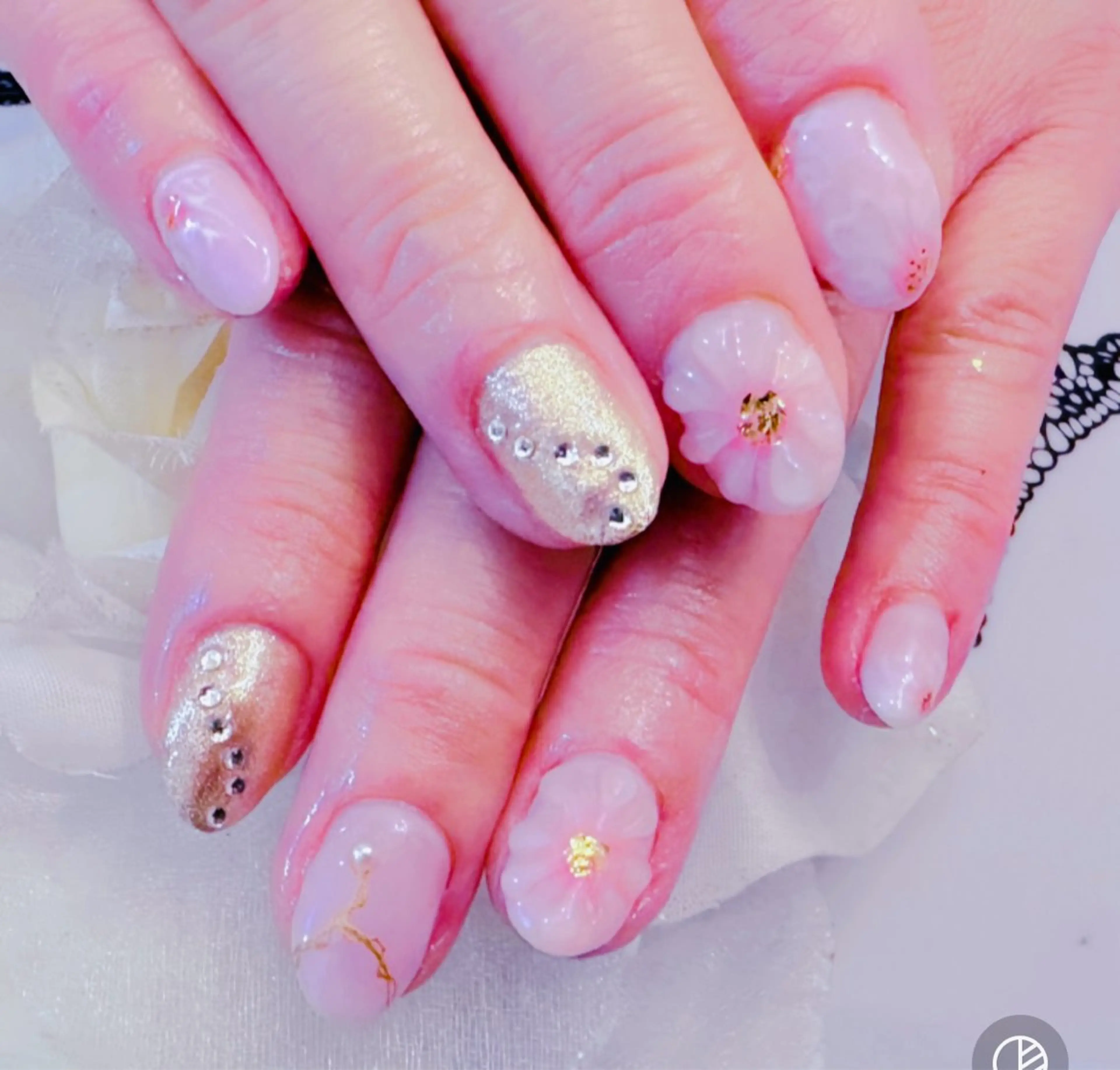 ネイル アートネイル 長さ出し フラワーネイル フットネイル ジェルネイル LUCIA(ルシア)所属・LUCIA 南柏ネイルサロンのネイルデザイン