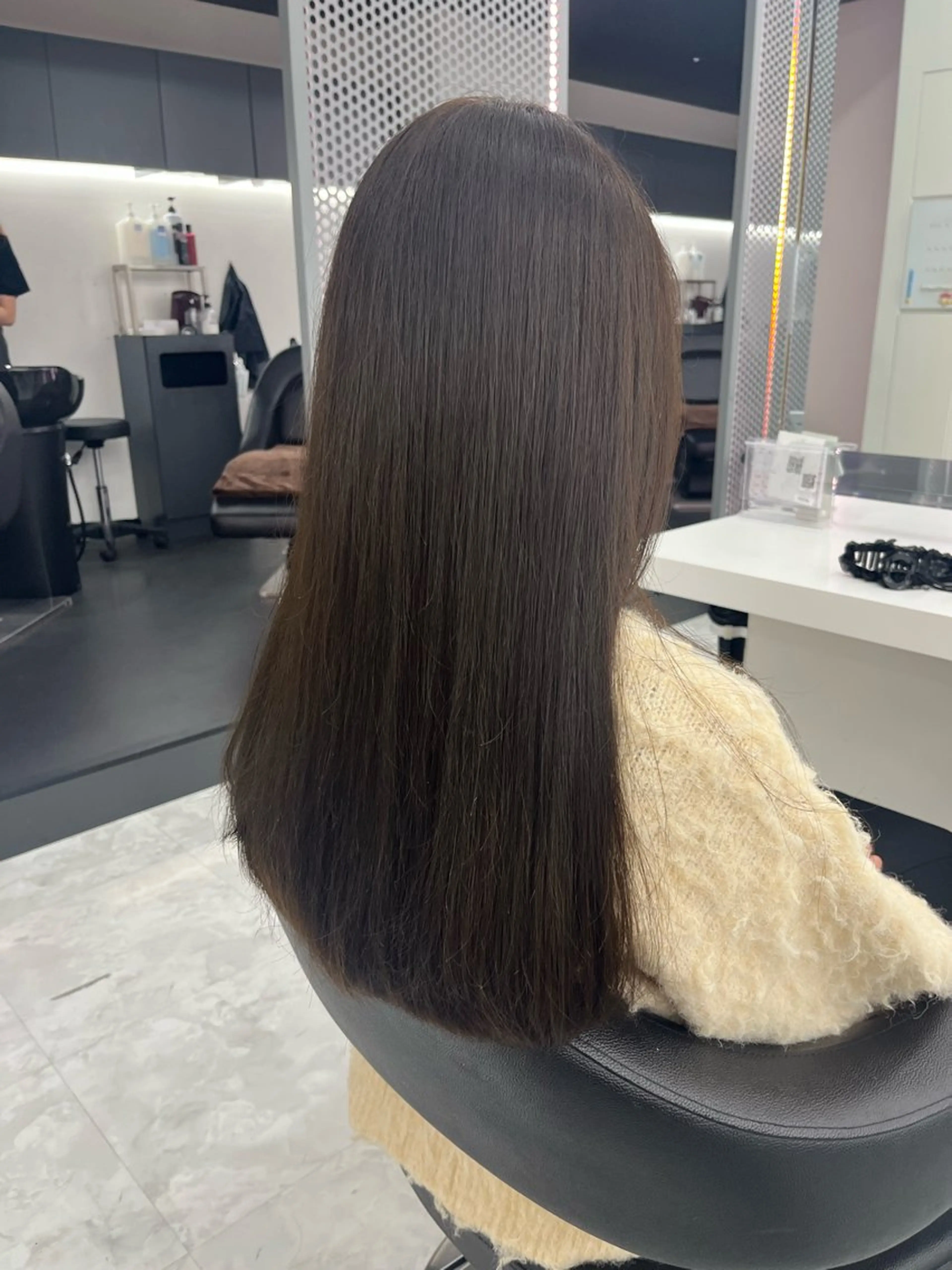 ロング カラー ブラウンカラー オリーブブラウン ヘアカラー トリートメント 💖トレンド秋冬 カラー💖FUTAのヘアスタイル