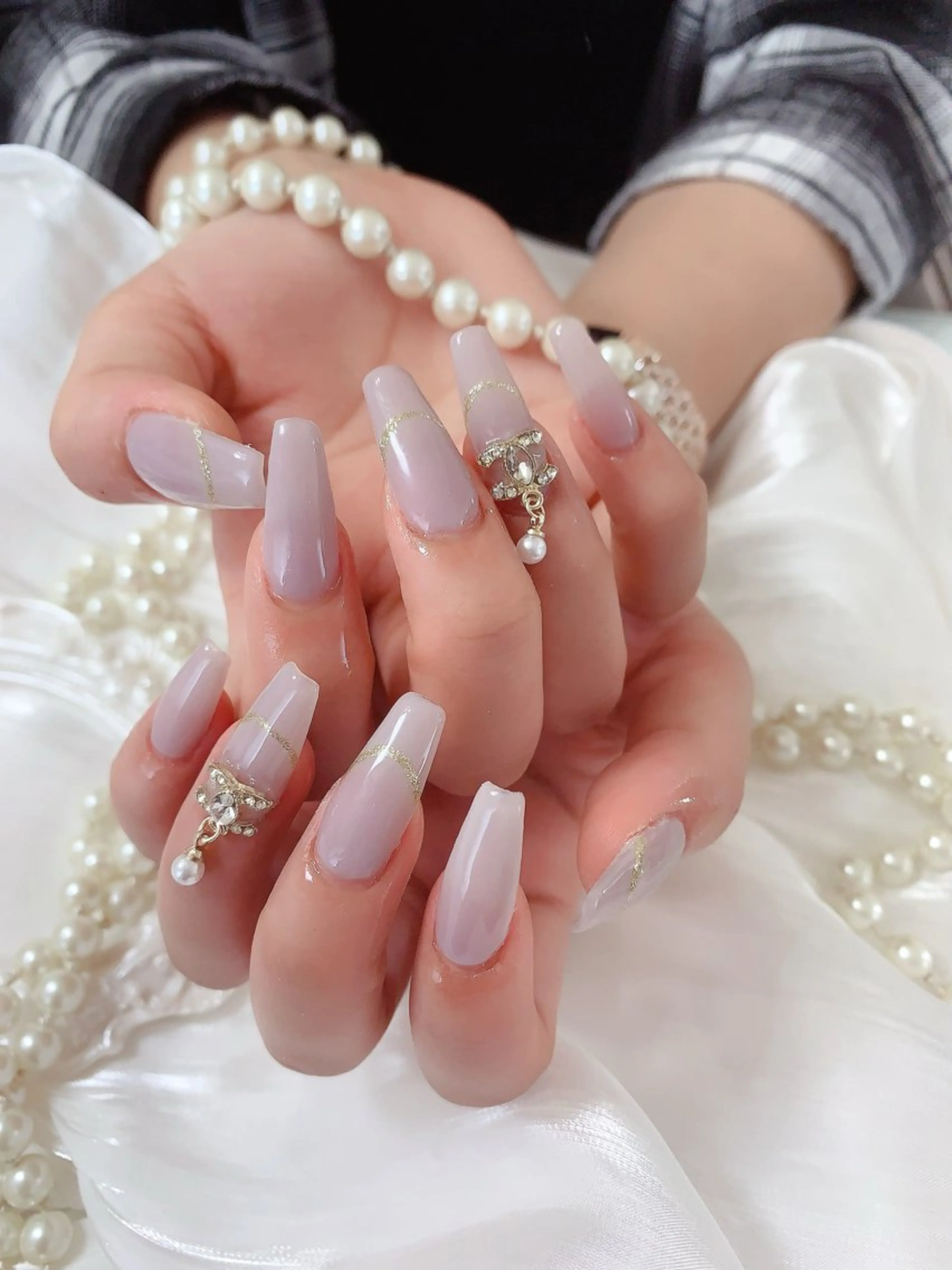 ネイル ネイルサロンAiri 長さ出し·シンプルのネイルデザイン