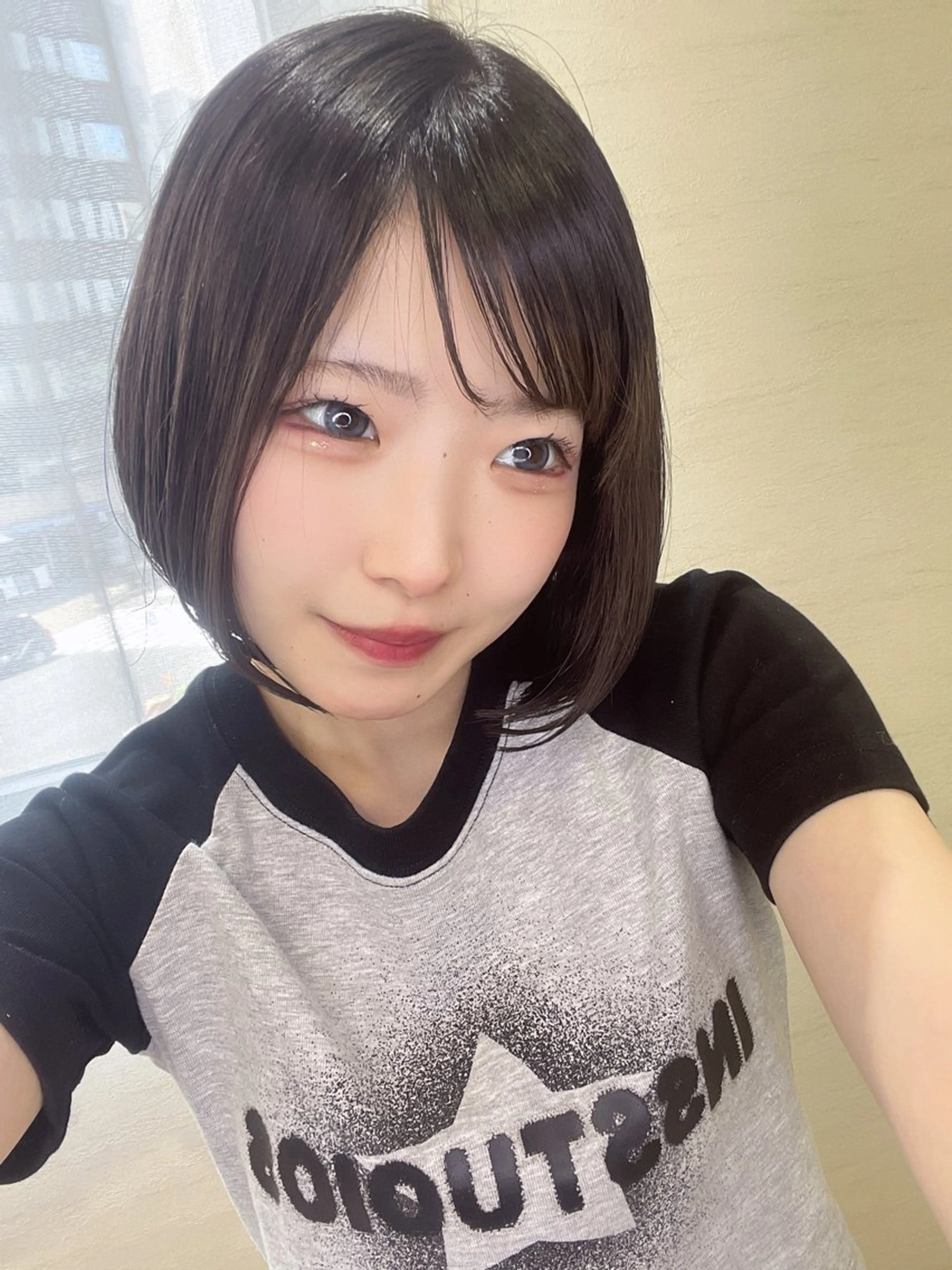 ミディアム カラー パーマ ベージュカラー ブリーチ ダブルカラー グレージュ ミルクティーベージュ 個室サロンLOUIMADNA栄店所属・髪質改善美容師 個室サロン白金厚哉のヘアスタイル