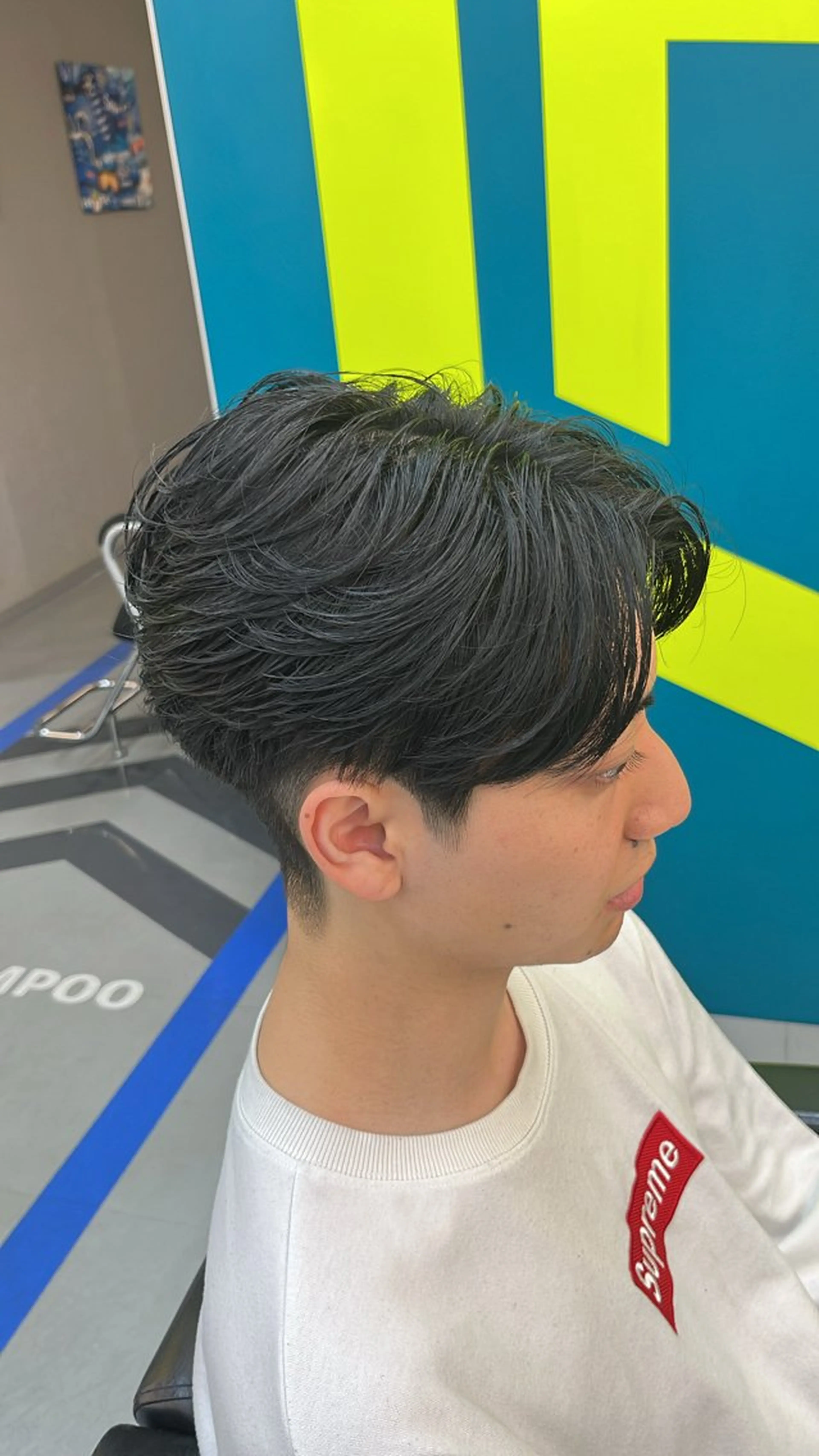 メンズ センターパート DAZZLE hair RUSH所属・波巻き得意 メンズ美容師/松井陸のヘアスタイル