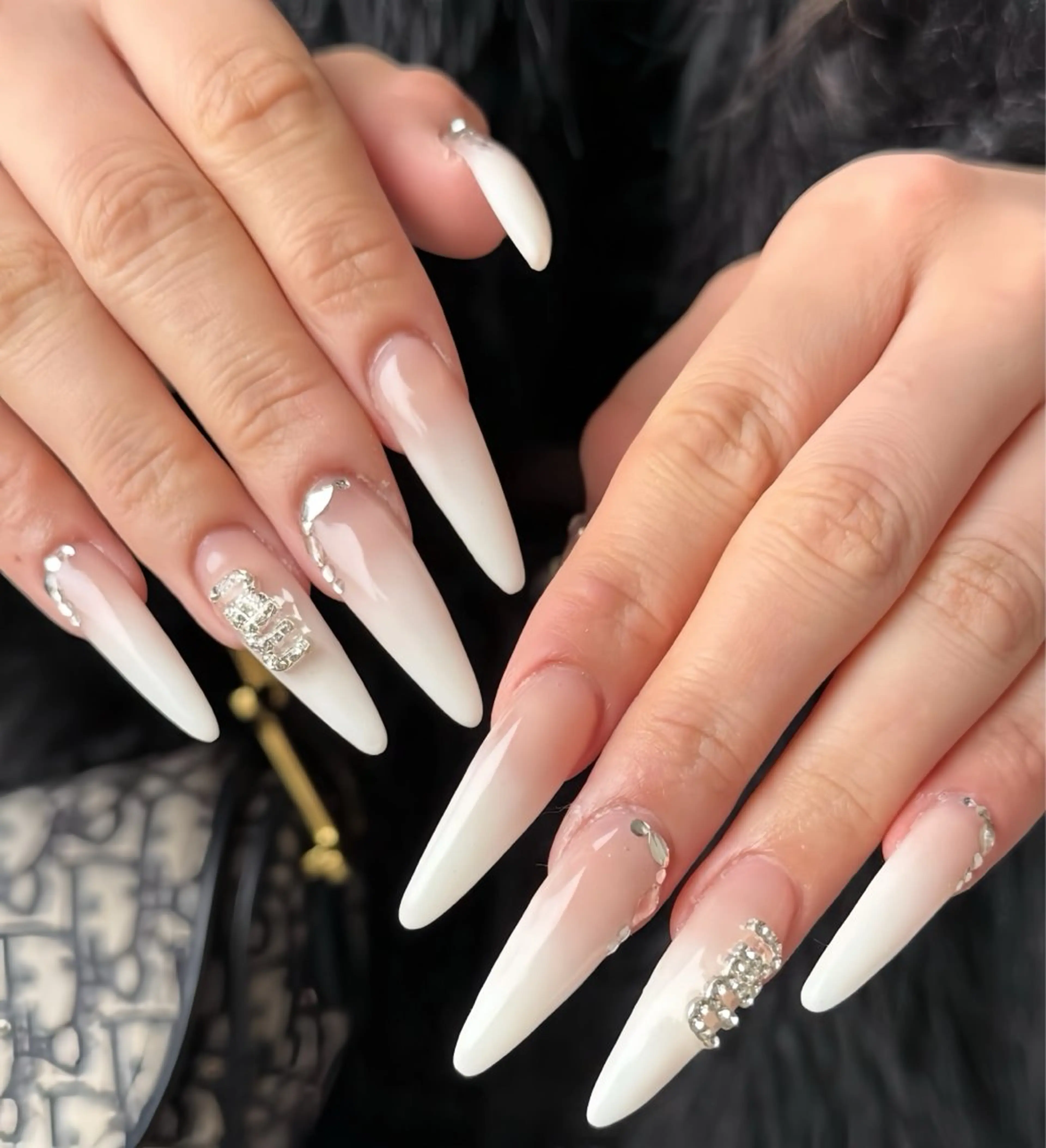 ネイル アートネイル フレンチネイル ジェルネイル 韓国ネイル ミラーネイル ハンドネイル Rin Nail 新大久保店のネイルデザイン