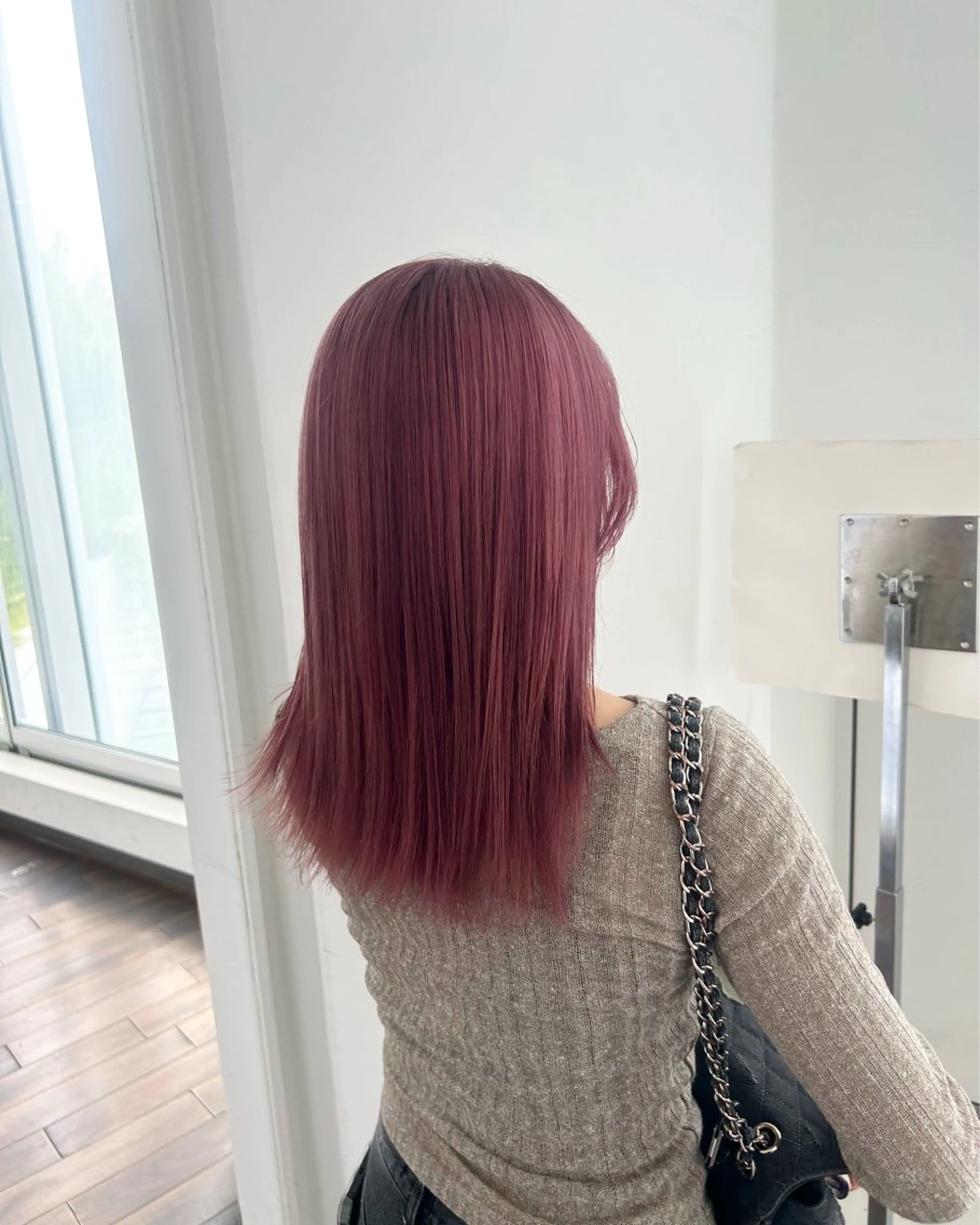 セミロング カラー ブリーチ レイヤーカット/ 透明感カラー/カナのヘアスタイル