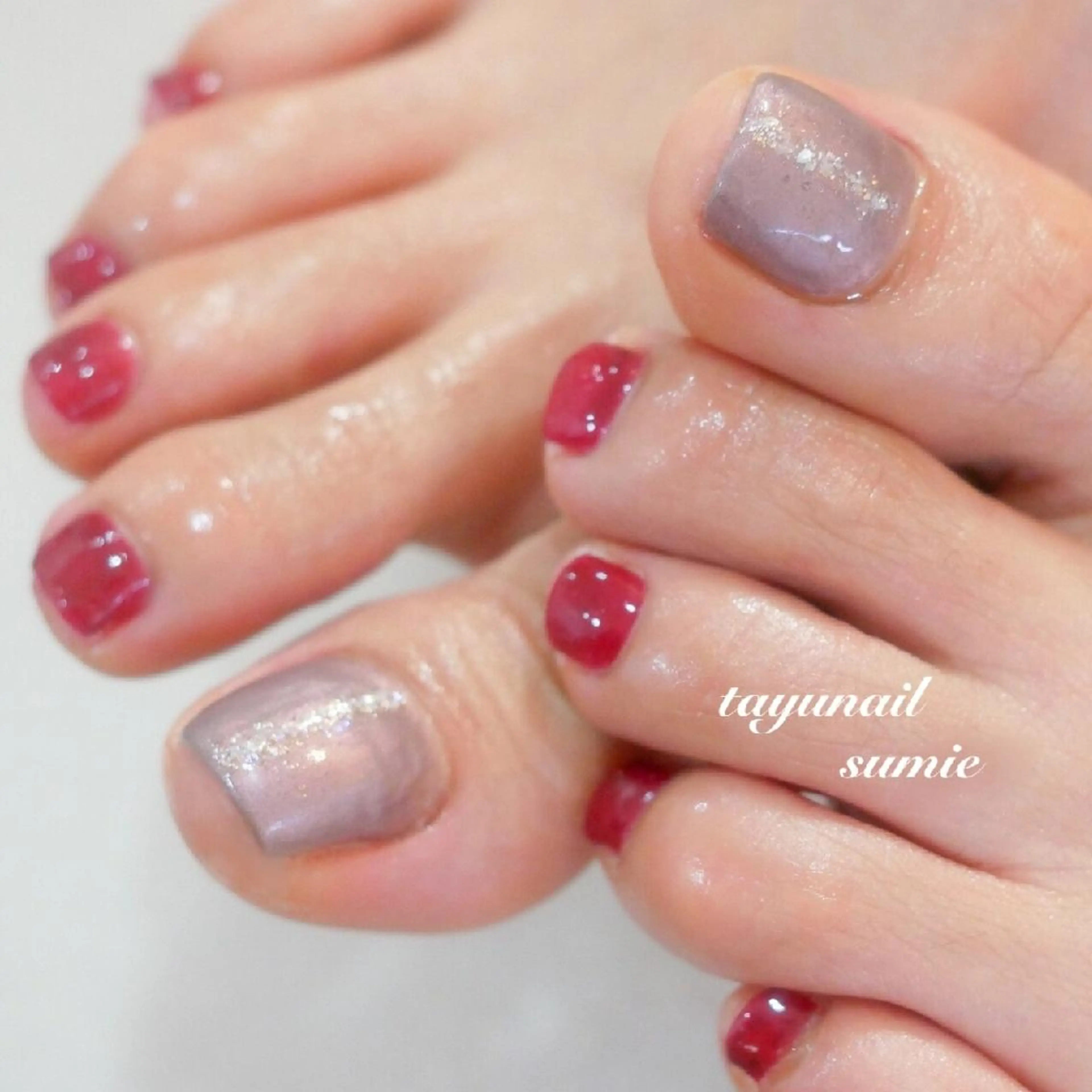 ネイル アートネイル ブルー フットネイル ジェルネイル ラメ(グリッター) ネイルサロン・ネイルスクール　たゆnail所属・ネイルサロン 【たゆnail】のネイルデザイン