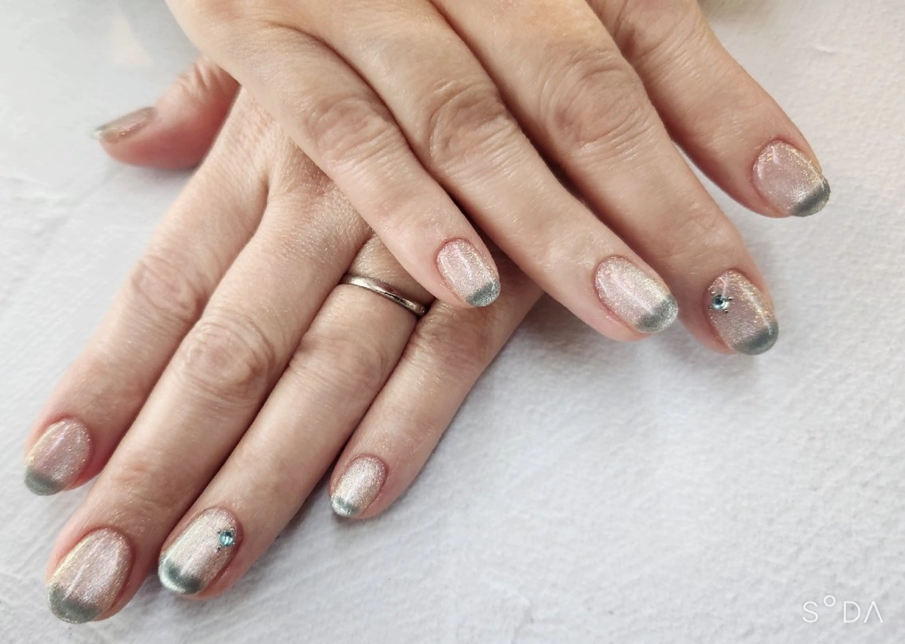 ネイル マグネットネイル 小濵 かのんのネイルデザイン