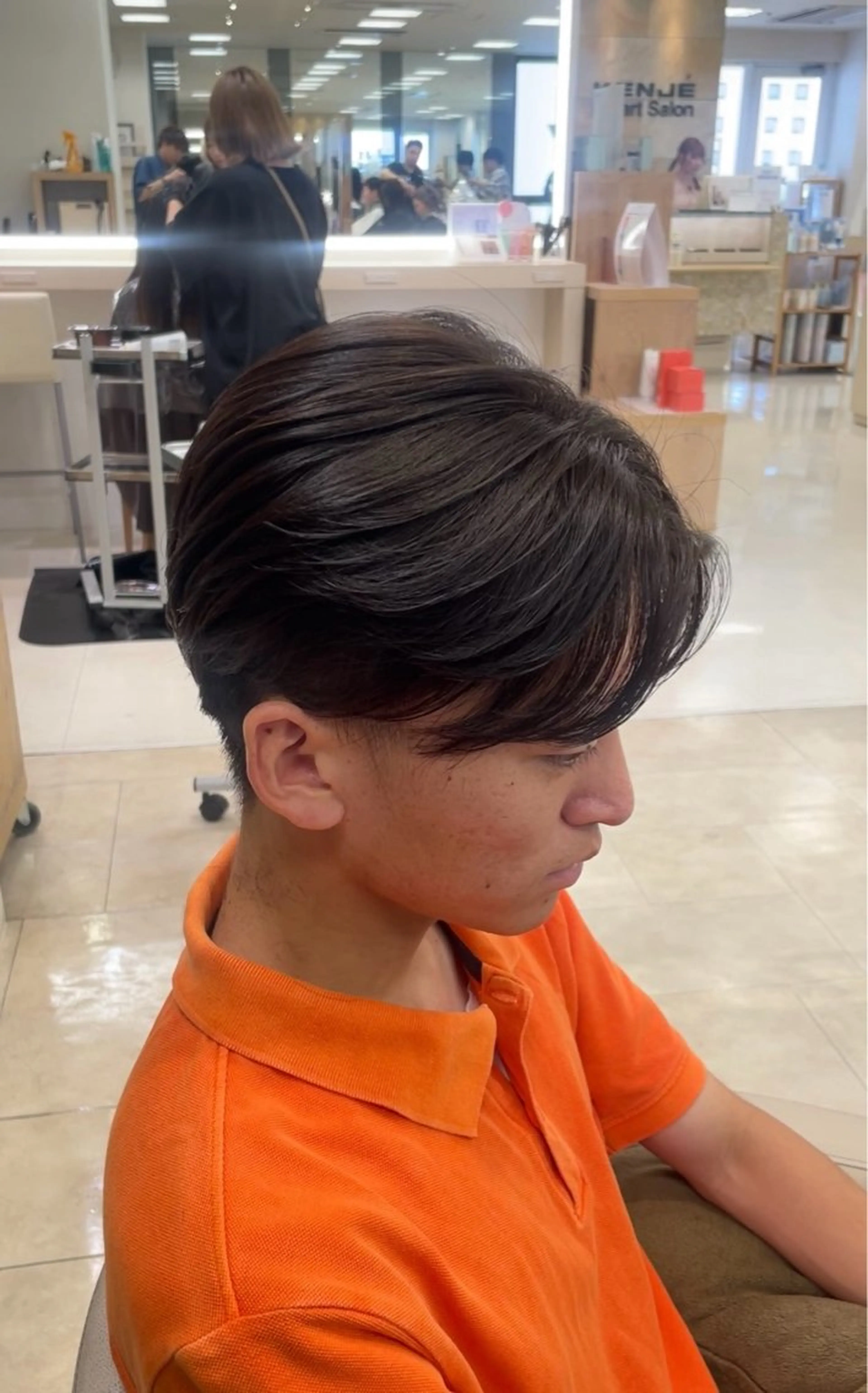 メンズ センターパート職人 ‪✂︎‬ トモキのヘアスタイル