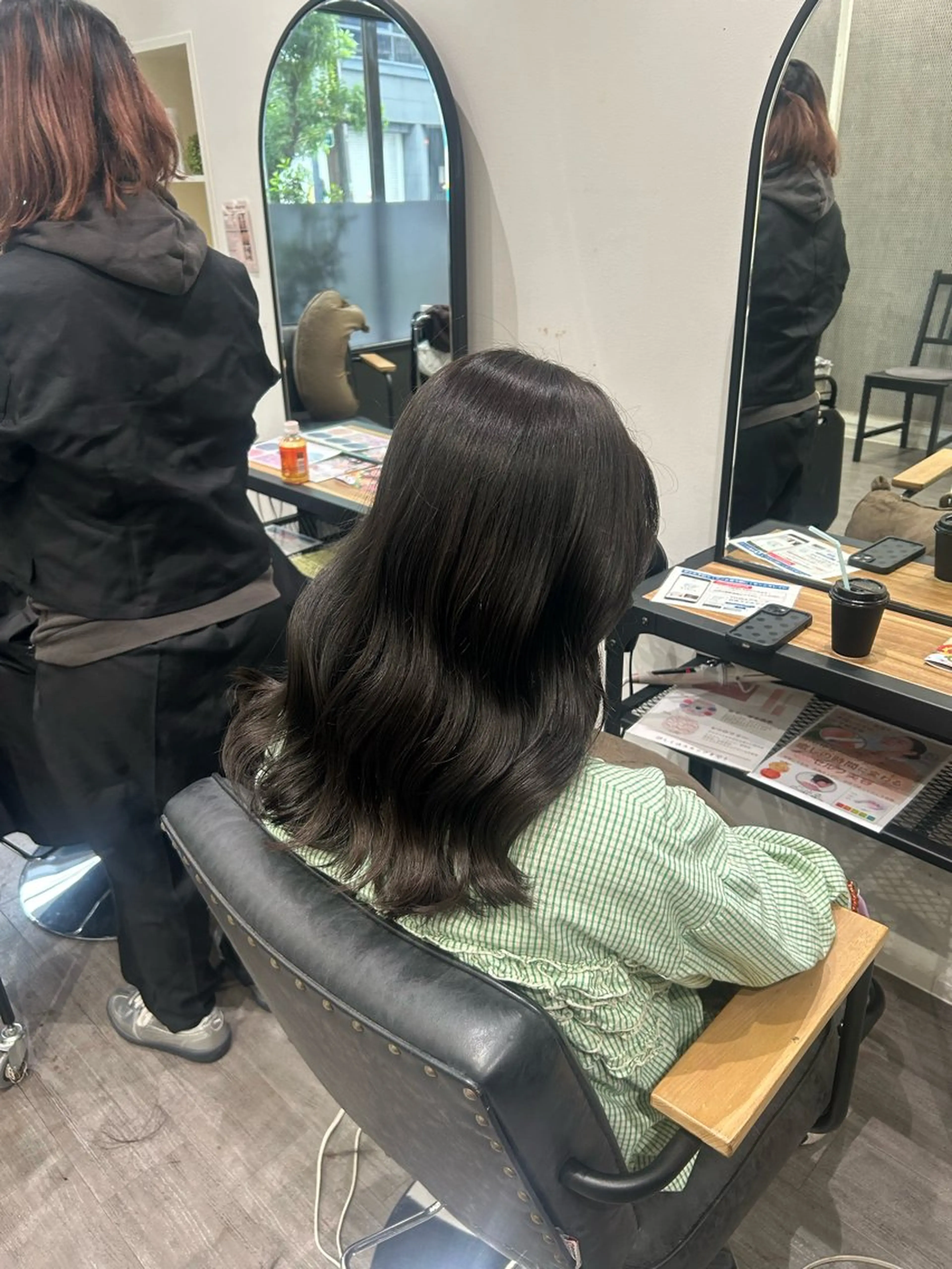 ミディアム カラー ヘアアレンジ アッシュ 透明感カラー オリーブアッシュ ヘアカラー トリートメント cocotte 💟草間紫音💟のヘアスタイル