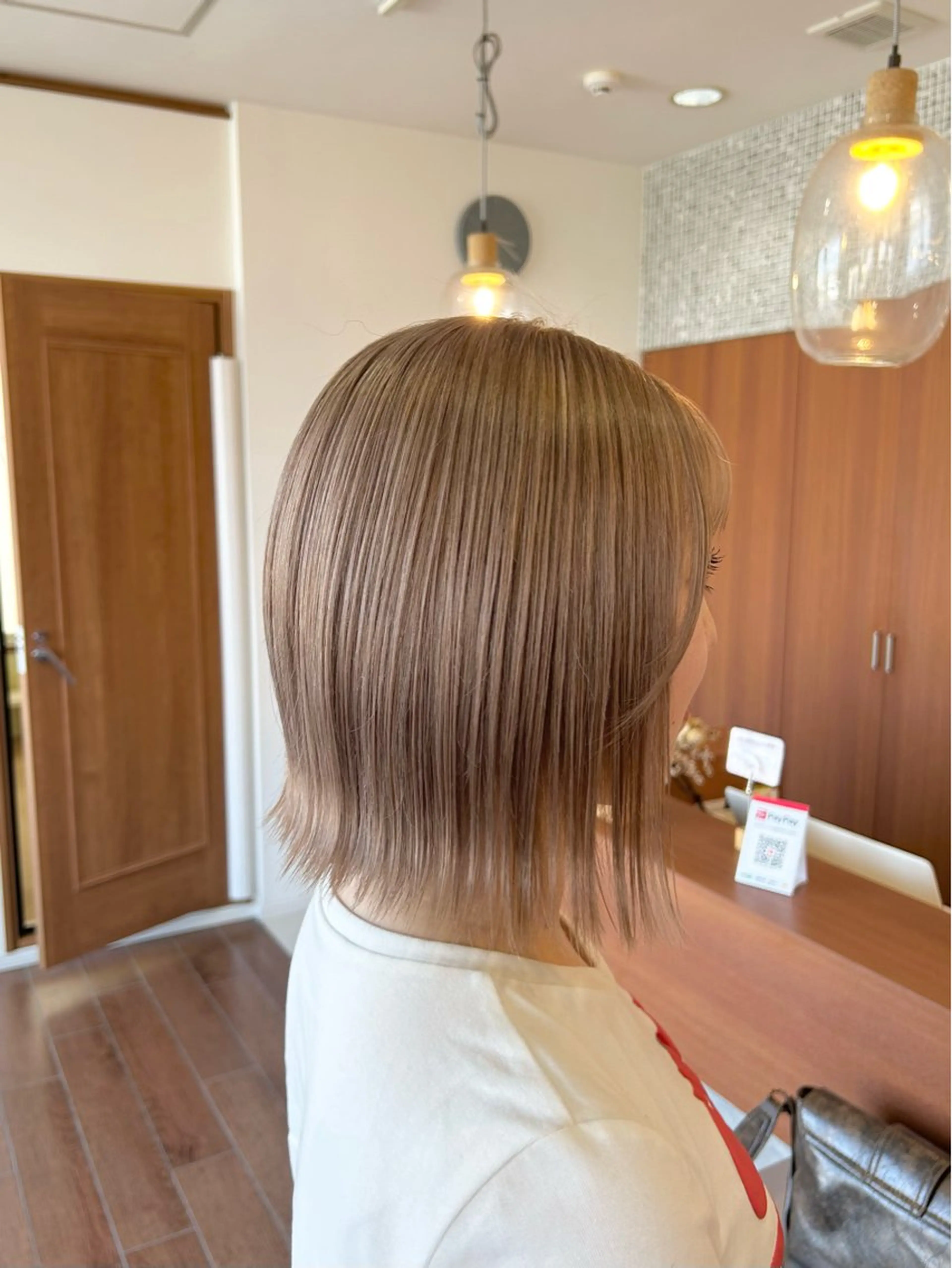 ミディアム カラー ベージュカラー 透明感カラー ヘアカラー トップスタイリスト 林すずかのヘアスタイル